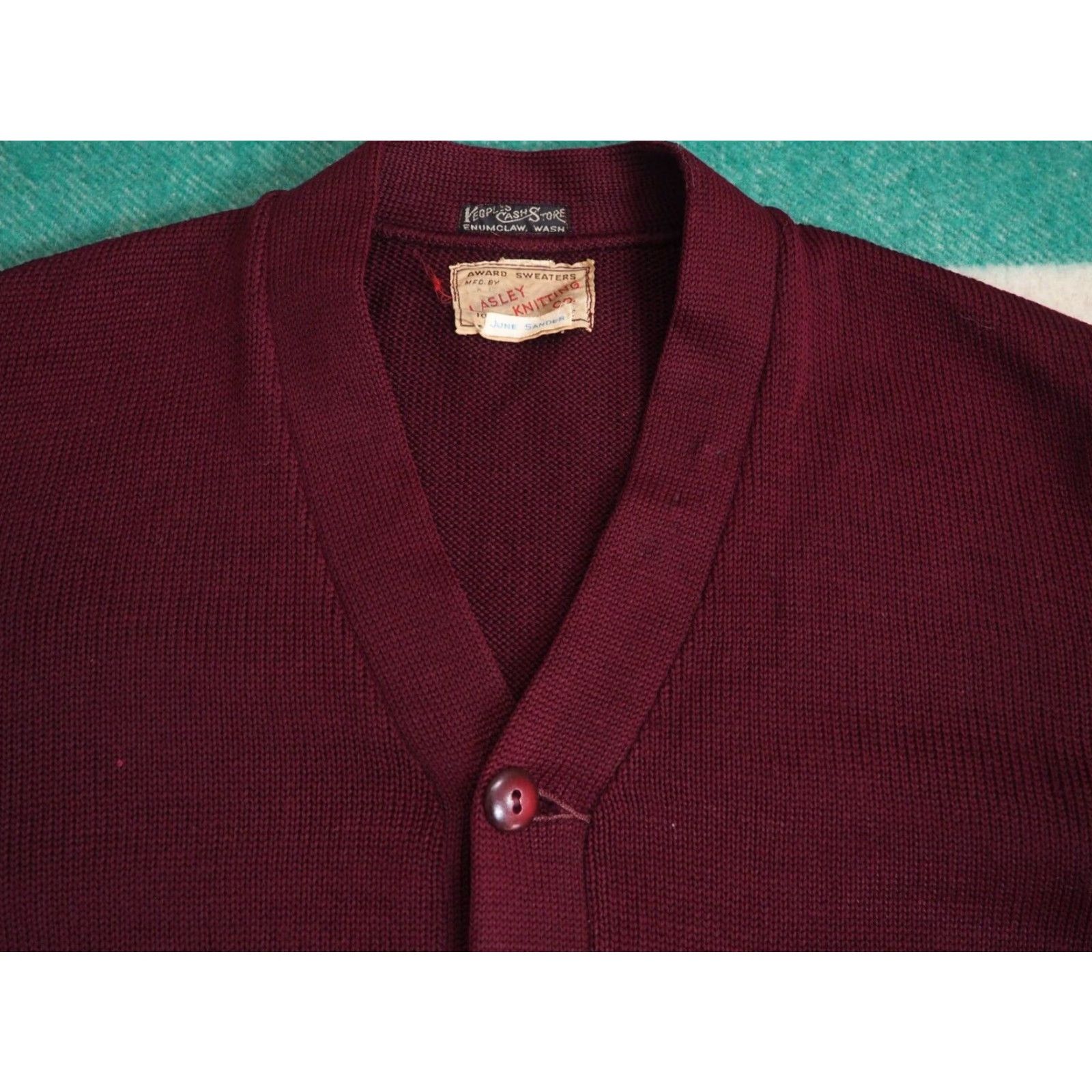 Vintage VTG Lasley 40s 60s Letterman Sweater Red Wool Seattle Maroon S Knit Classic Look Mens Size US S / EU 44-46 / 1 - 3 Thumbnail