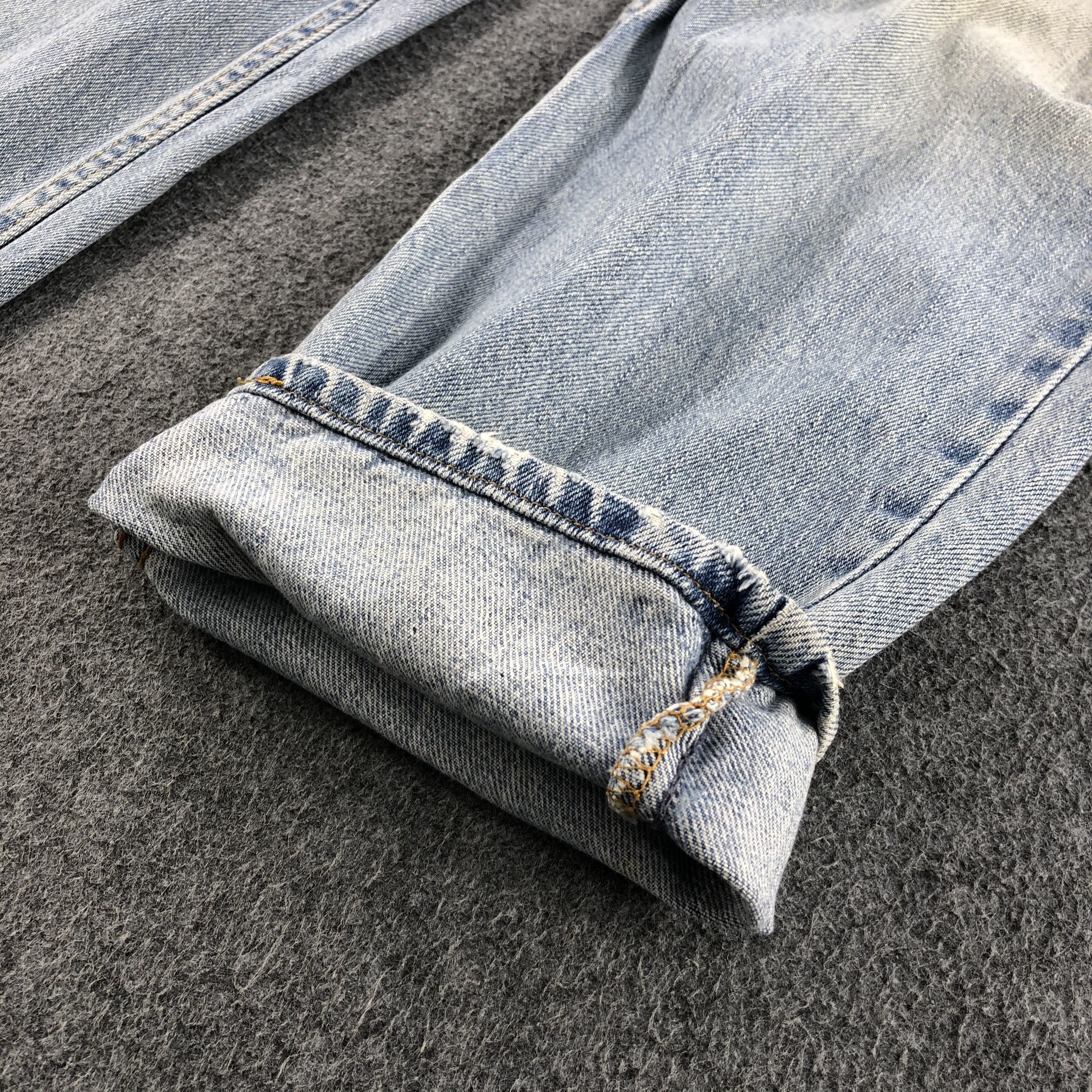 Levi's Vintage Light Wash Levis 550 Jeans-J1268 Size US 35 - 7 Thumbnail