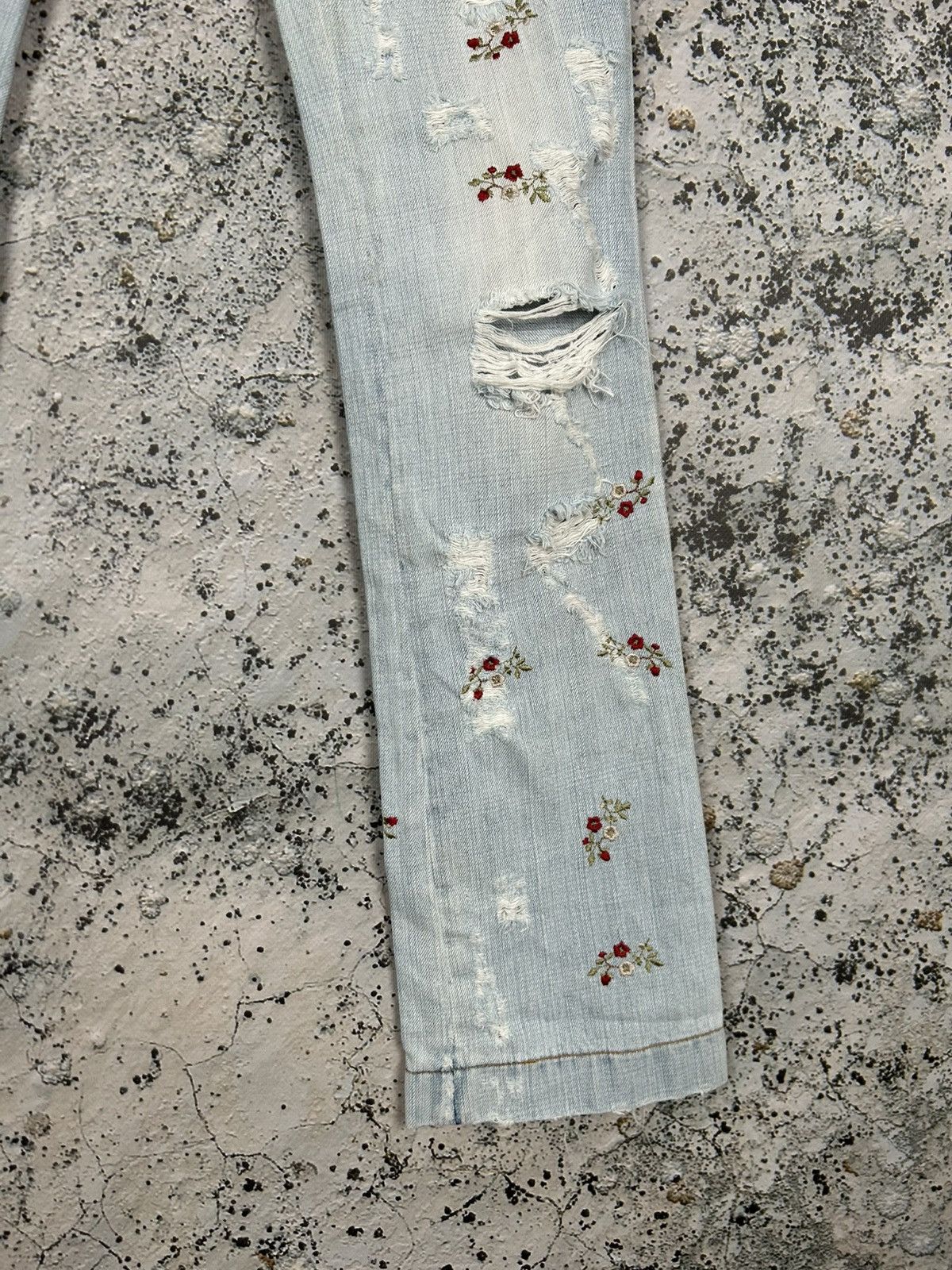 Designer Vintage Dolce & Gabbana Distressed Flowers Denim Avant Garde Size 30" / US 8 / IT 44 - 6 Thumbnail
