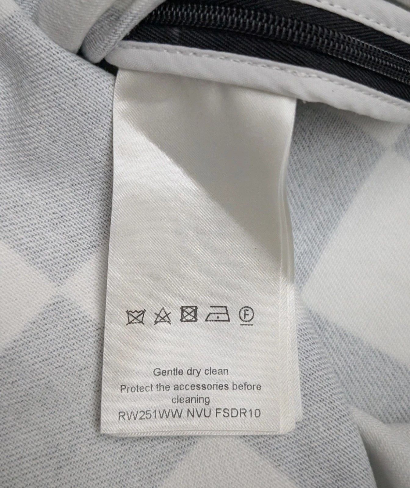 Louis Vuitton Louis Vuitton Checkered Dress Size XS / US 0-2 / IT 36-38 - 8 Thumbnail