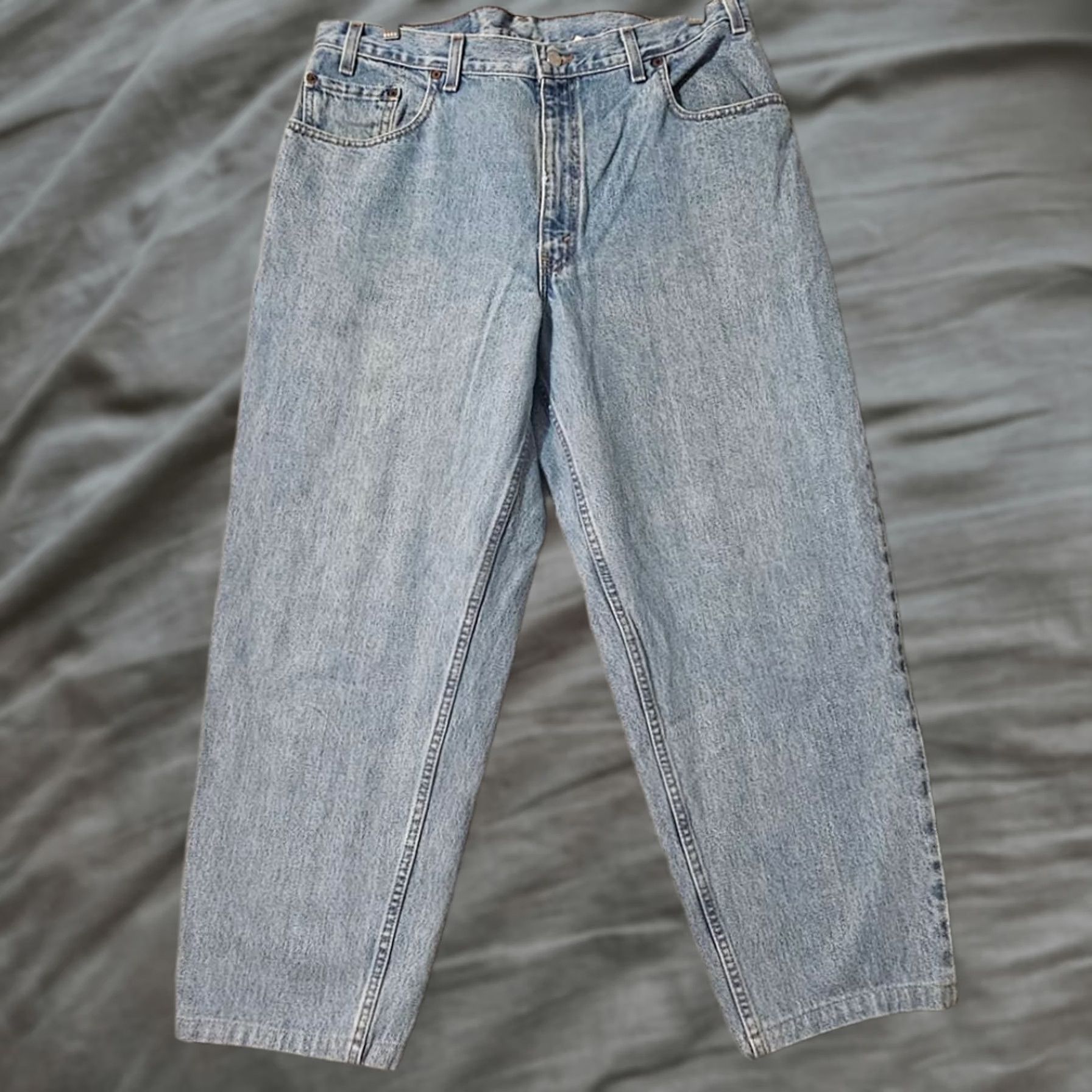 Levi's VINTAGE Levi's 560 Jeans Mens 38x27.5 Straight Blue Denim Light Wash Cotton Size US 38 / EU 54 - 1 Thumbnail