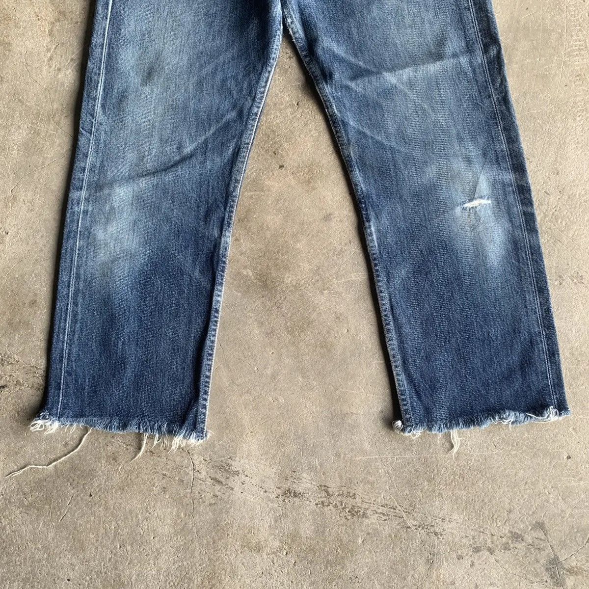 Levi's 1990’s Vtg Levi’s 501 Distressed Denim Ankle Pants Size US 31 - 3 Thumbnail