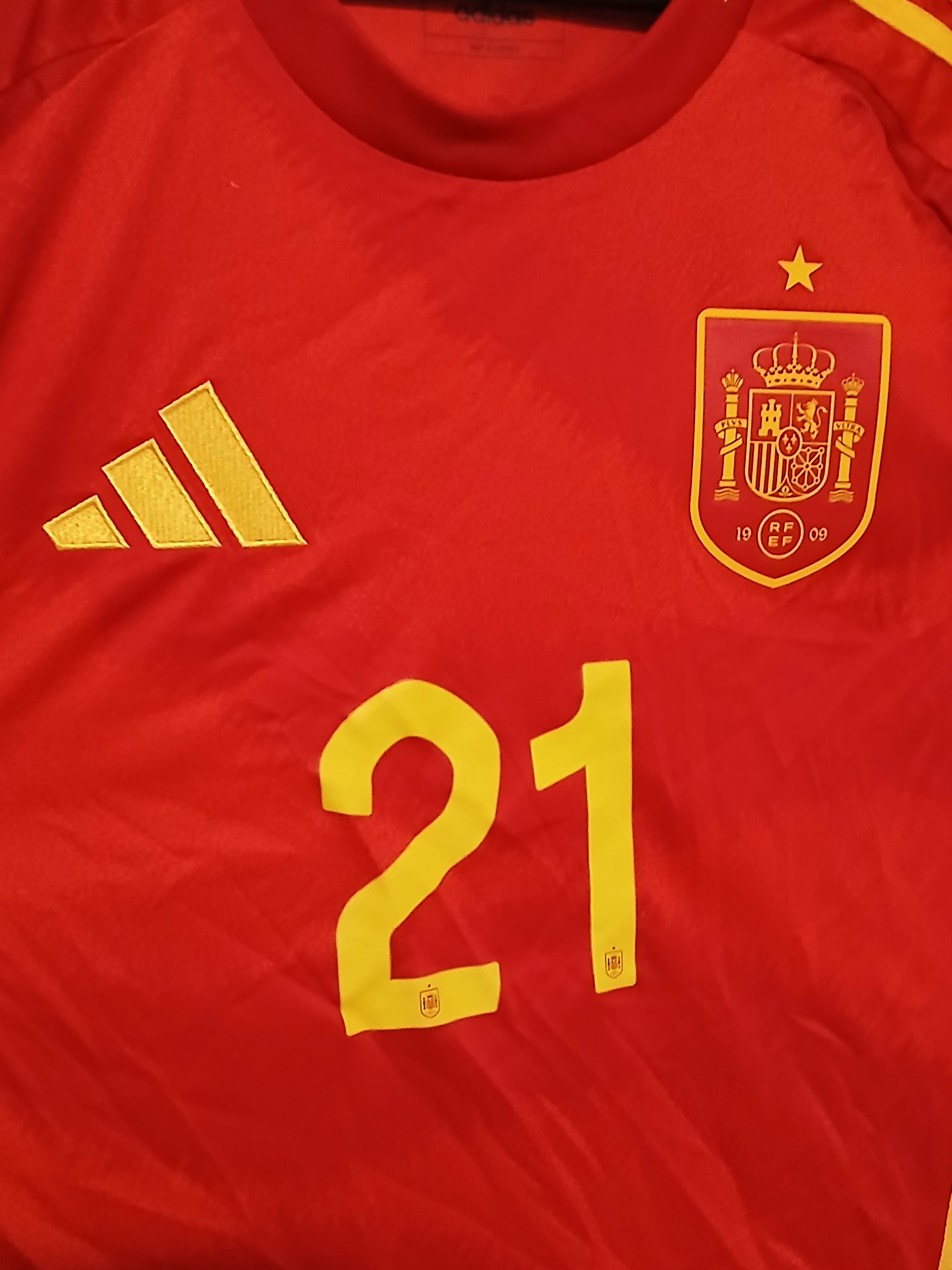 Adidas New Spain National Football Team 24/25 Home Jersey T-Shirt Size US S / EU 44-46 / 1 - 3 Thumbnail