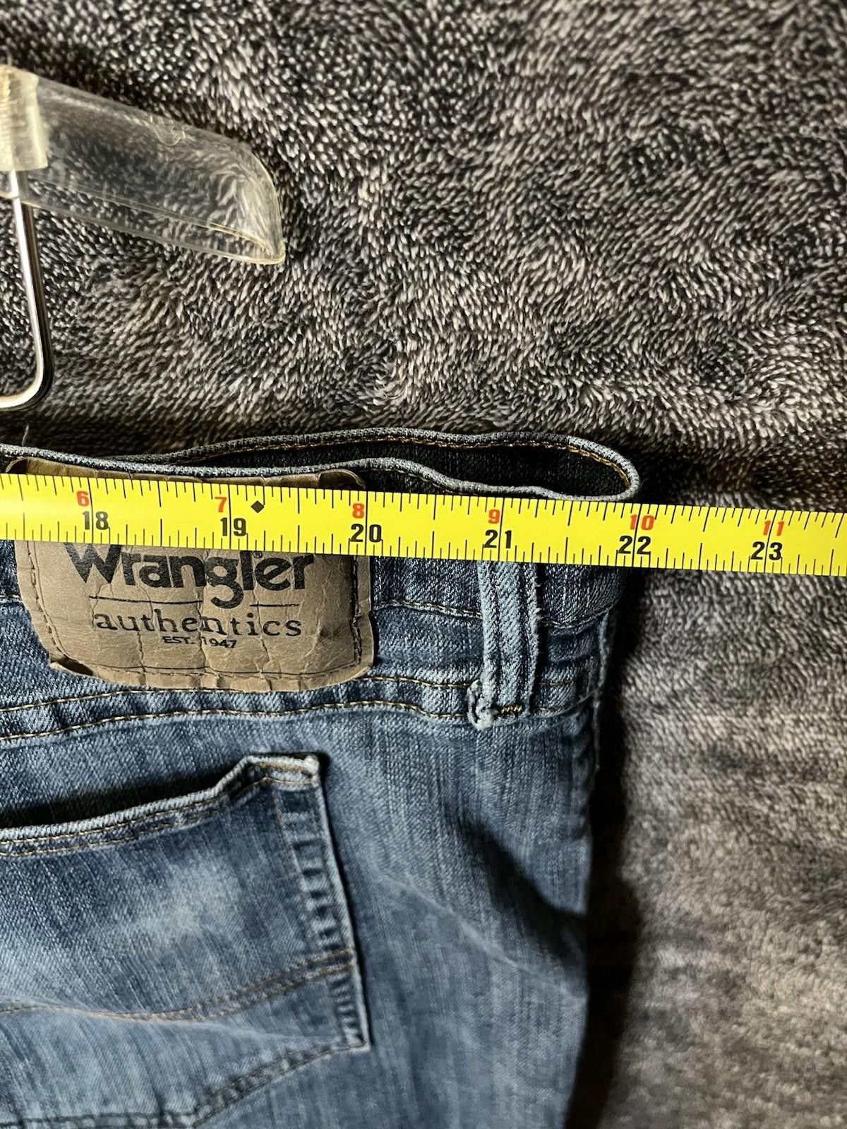 Wrangler Wrangler 42x28 Jeans Straight Leg Light Wash Stretch Denim Size US 42 / EU 58 - 3 Thumbnail