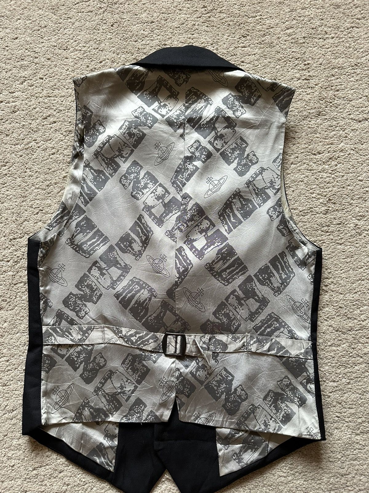 Vivienne Westwood 2000s Vivienne Westwood Man Back Print Orb Logo Vest Size US S / EU 44-46 / 1 - 6 Thumbnail
