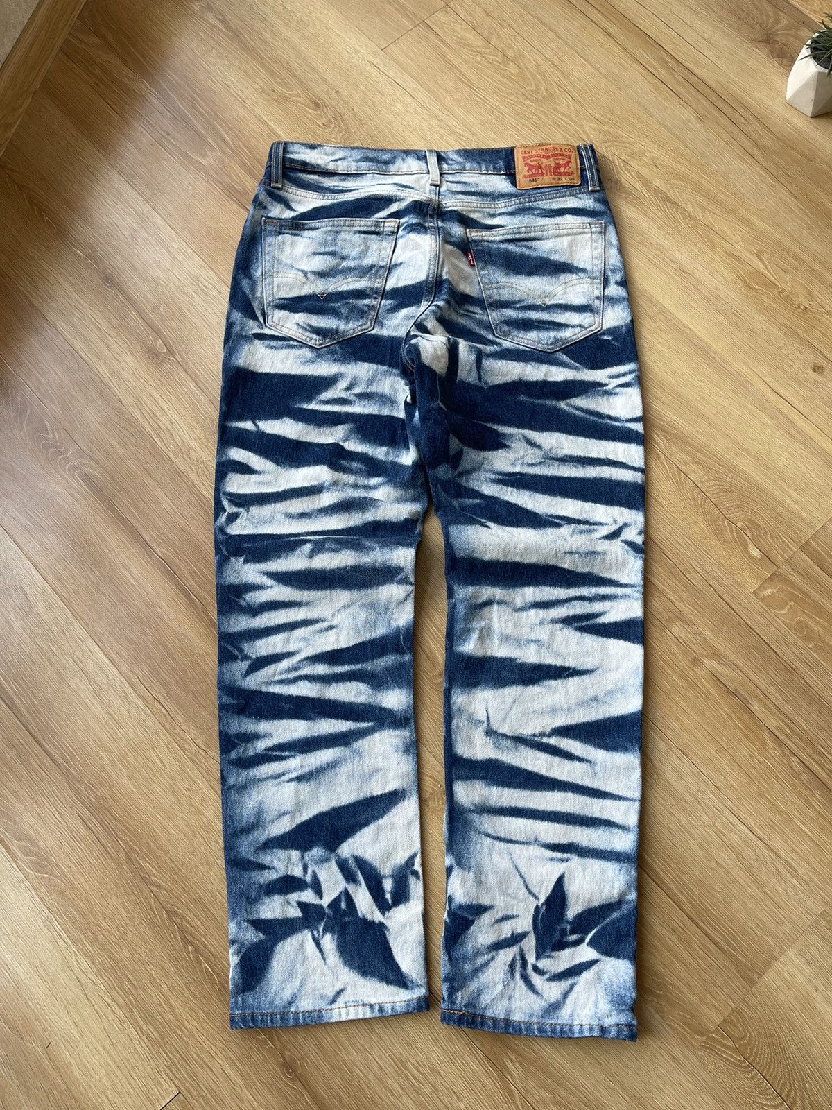 Levi's LEVI'S 541 Athletic Taper Acid Wash Bleached Tiger Denim Size US 32 / EU 48 - 5 Thumbnail