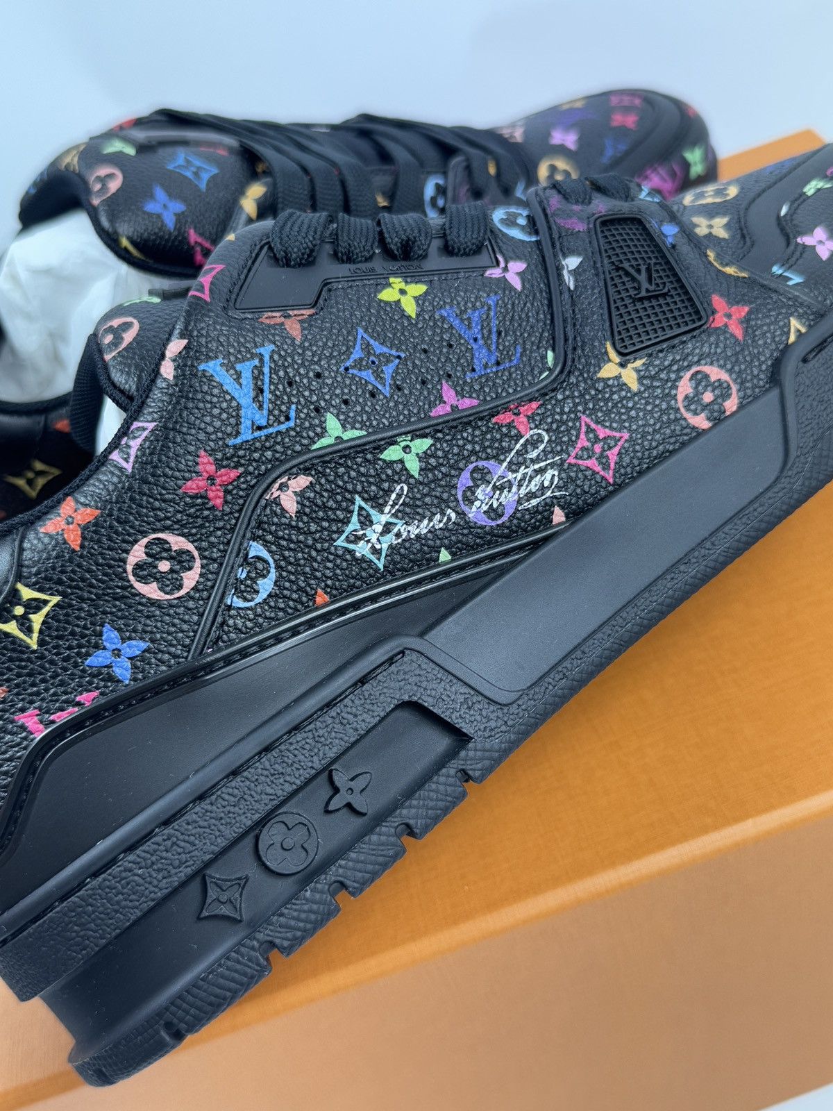 Louis Vuitton × Takashi Murakami MULTI COLOUR MONOGRAM PRINT SNEAKERS Size US 9 / EU 42 - 6 Thumbnail