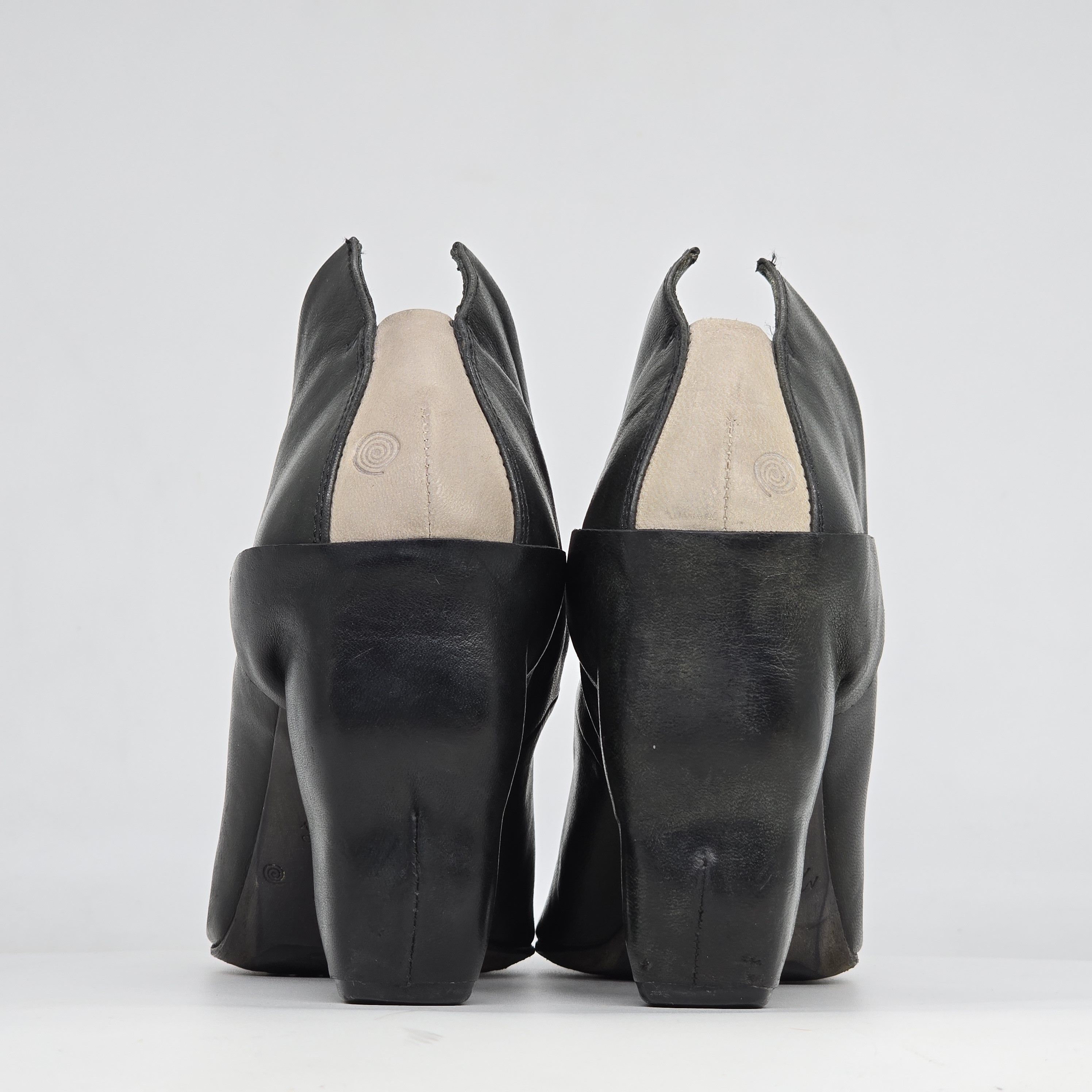Marsell Marsell - Winged Block Heel Pumps Size US 7.5 / IT 37.5 - 8 Thumbnail