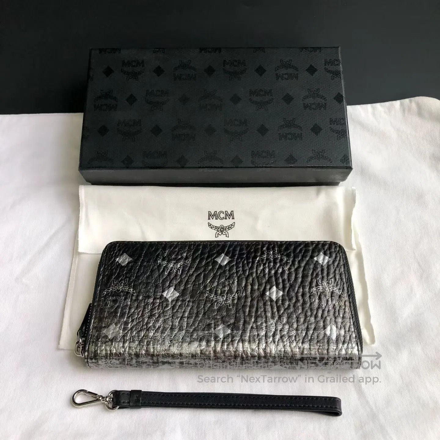 Japanese Brand MCM Gradient Print Long Zip Wallet. Size ONE SIZE - 1 Thumbnail