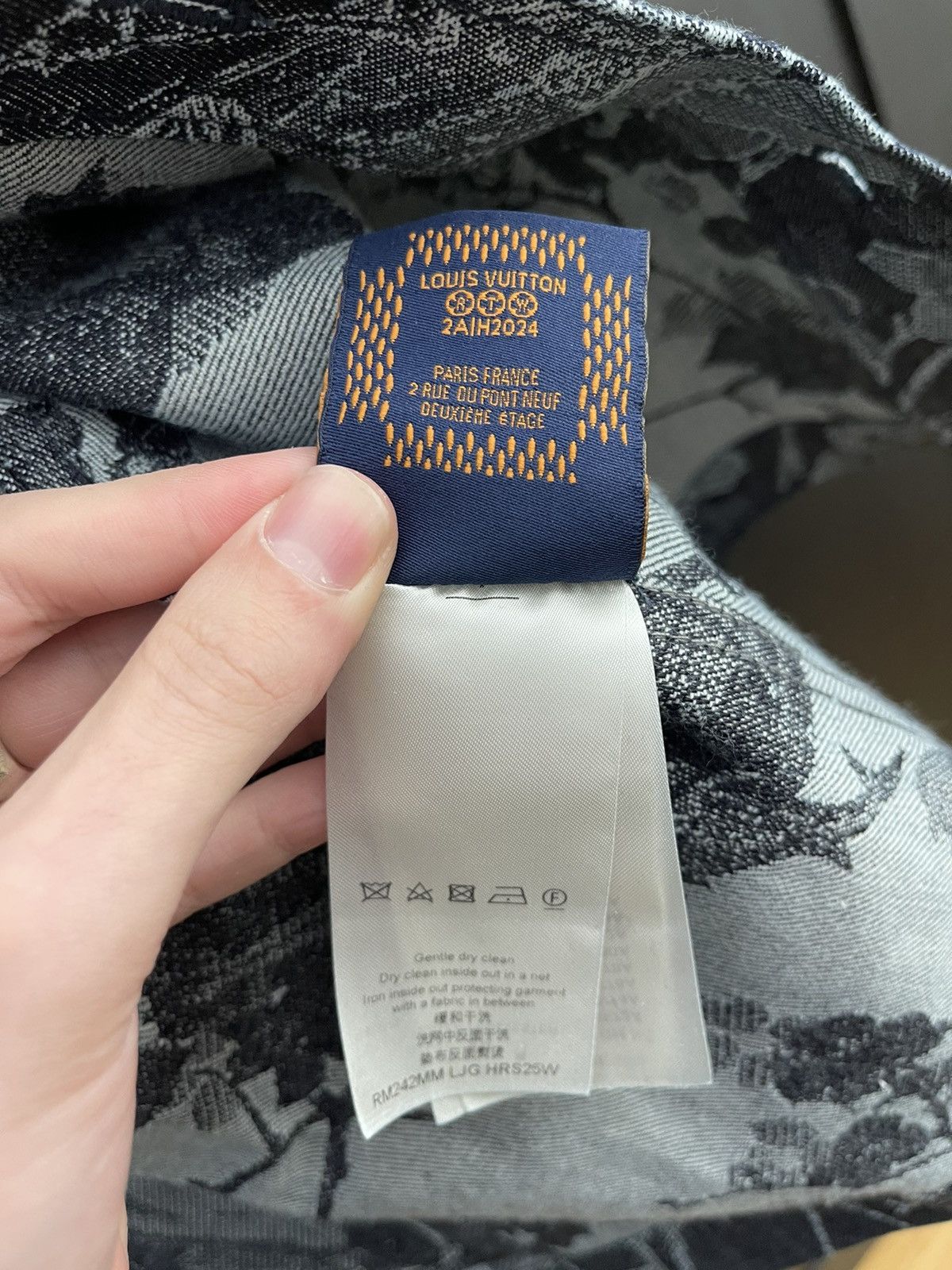 Louis Vuitton Louis Vuitton Denim Shirt Size US M / EU 48-50 / 2 - 8 Thumbnail
