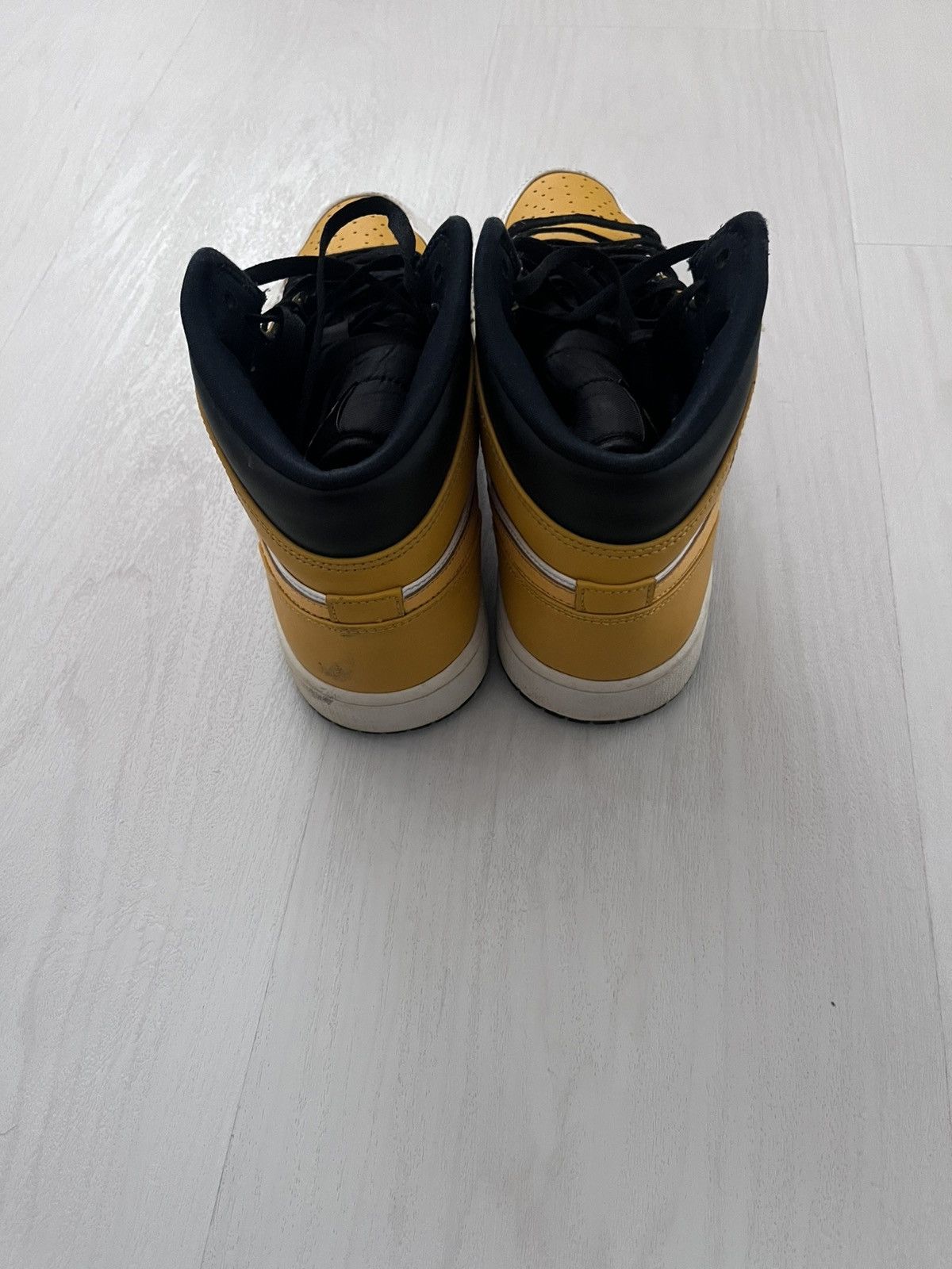 Jordan Brand Jordan 1 University Gold Size US 10 / EU 43 - 4 Thumbnail