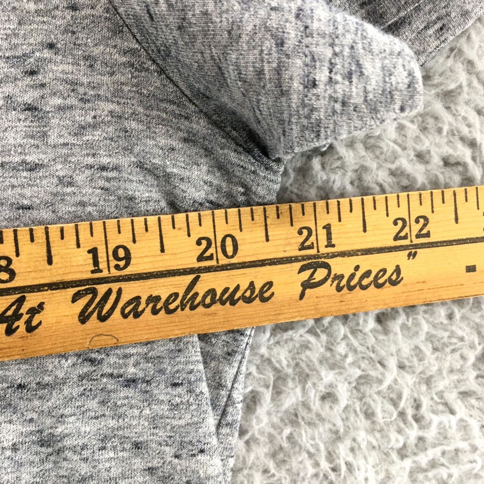 American Eagle Outfitters American Eagle Outfitters Tee Tshirt Mens Medium Flex Grey Short Sleeve Shirt Mens Regular Size M Gray Cotton Blend T-Shirt Classic All Seasons Size US M / EU 48-50 / 2 - 4 Thumbnail