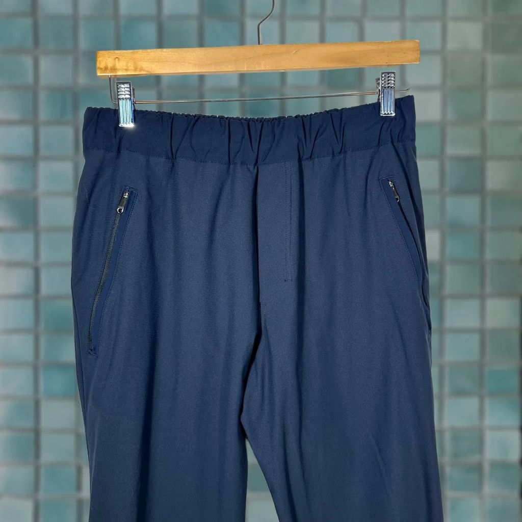 Lululemon Lululemon Warpcity Jogger Mens Navy Blue Athletic Pants Zip Pockets Medium Slim Fit Tapered Inseam 30 Size US 31 - 1 Thumbnail