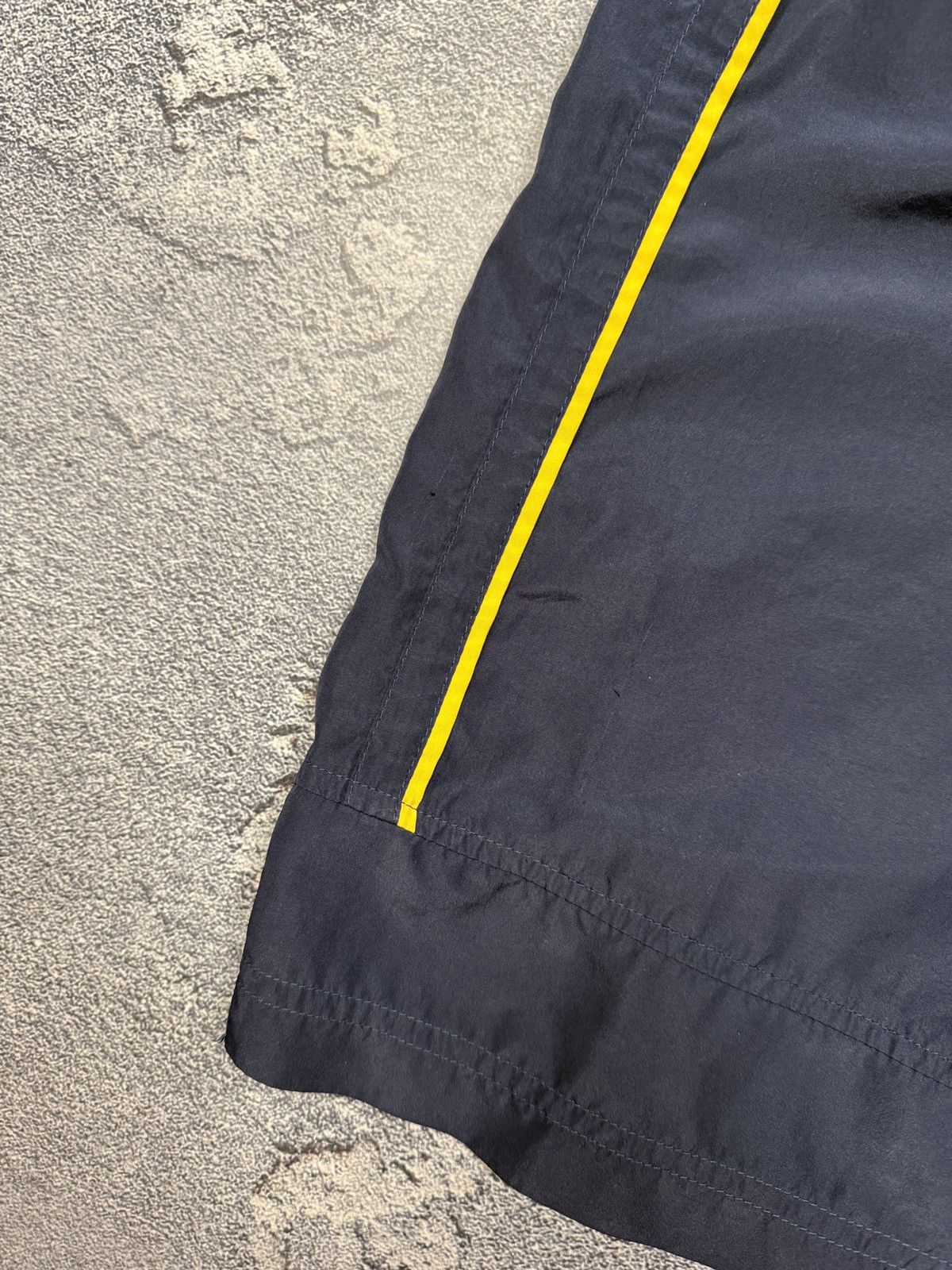 Nike × Vintage Rare Vintage Shorts Nike Arsenal 90s Size US 36 / EU 52 - 7 Thumbnail