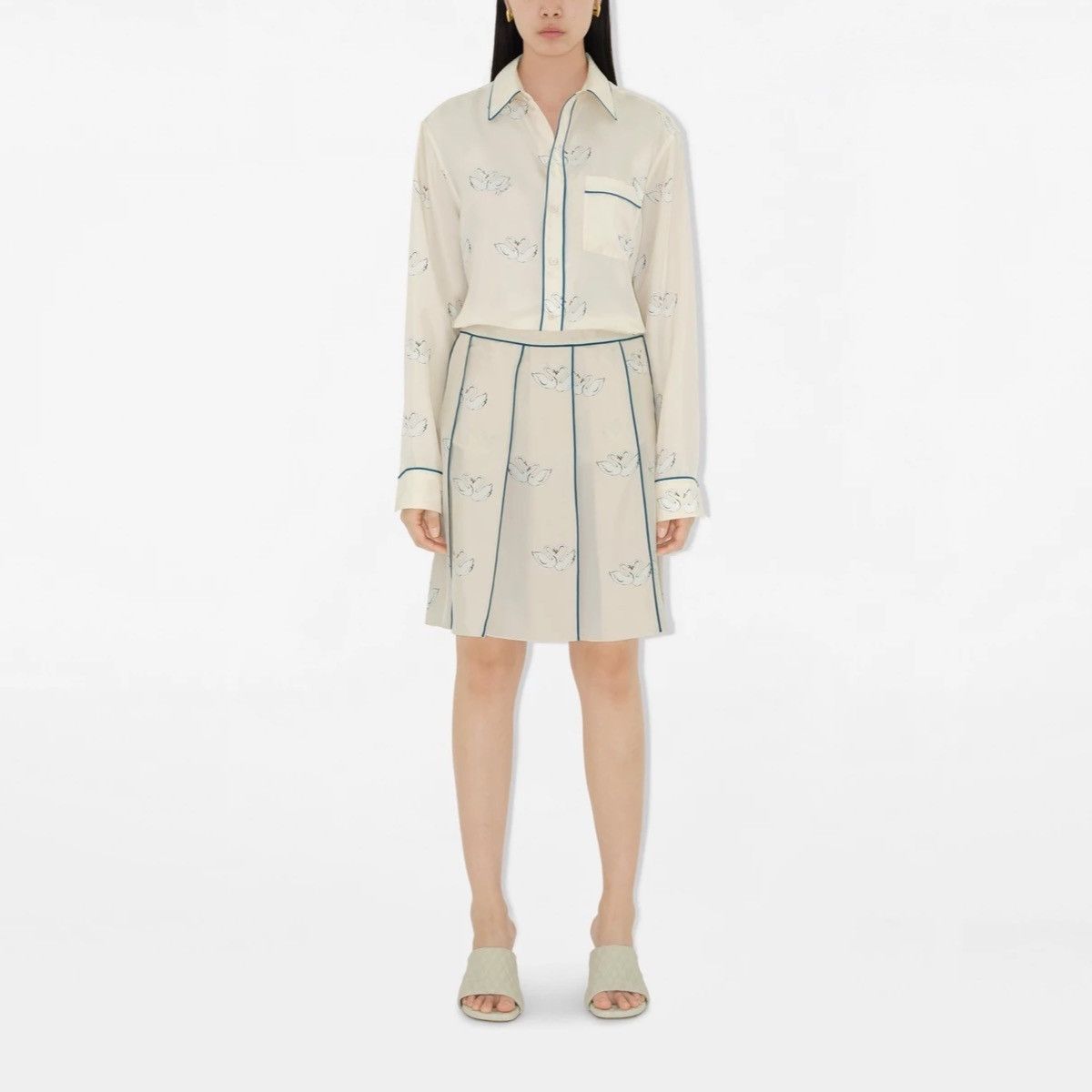 Burberry Burberry SS24 silk pyjama shirt Size S / US 4 / IT 40 - 10 Thumbnail