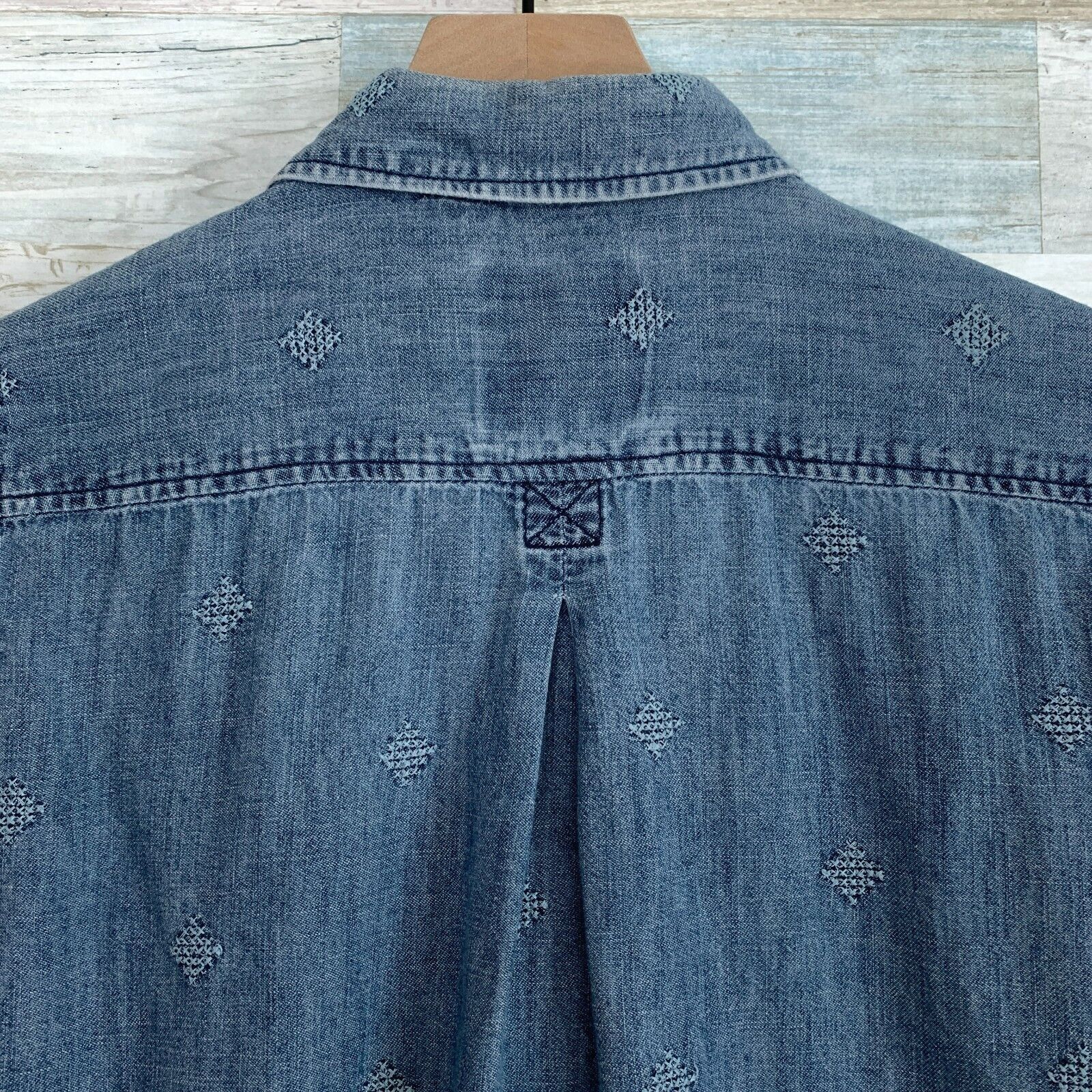 American Eagle Outfitters American Eagle Embroidered Denim Shirt Blue Boho Womens XS Size XS / US 0-2 / IT 36-38 - 5 Thumbnail