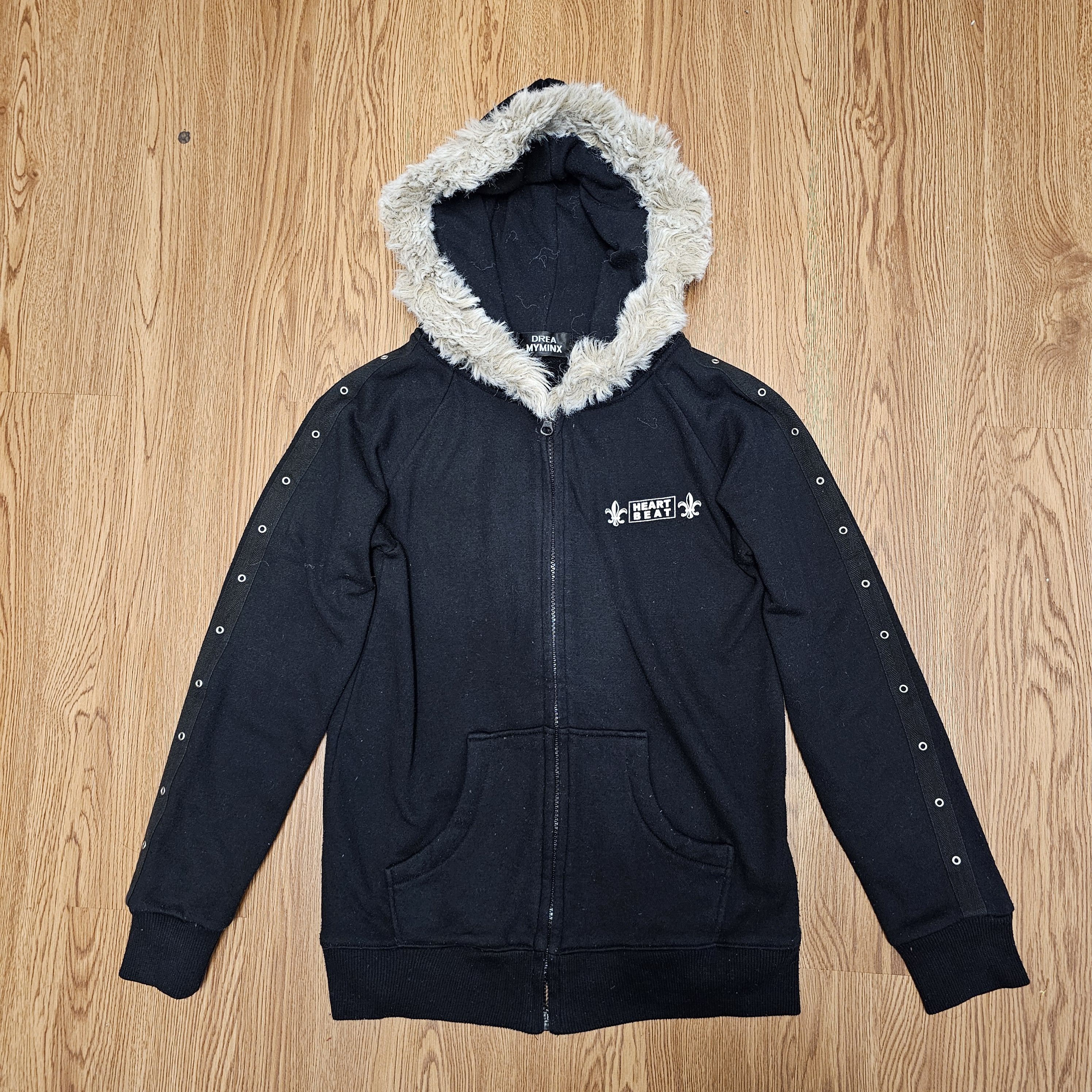 If Six Was Nine Fur Hoodie Heart Beat by Drea My Minx Size US S / EU 44-46 / 1 - 1 Thumbnail