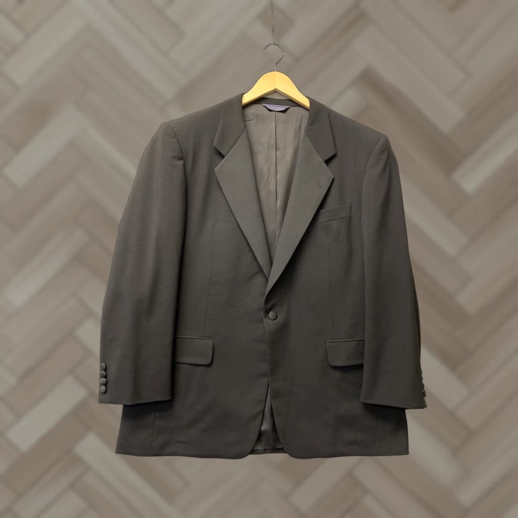 Gieves & Hawkes GRIEVES & HAWKES Tuxedo Men 43R Black 1-Button Single-Breasted Wool 2 Piece Suit | Long Jacket, Black Tuxedo for Business Wedding Casual Mens Size 40R - 1 Thumbnail