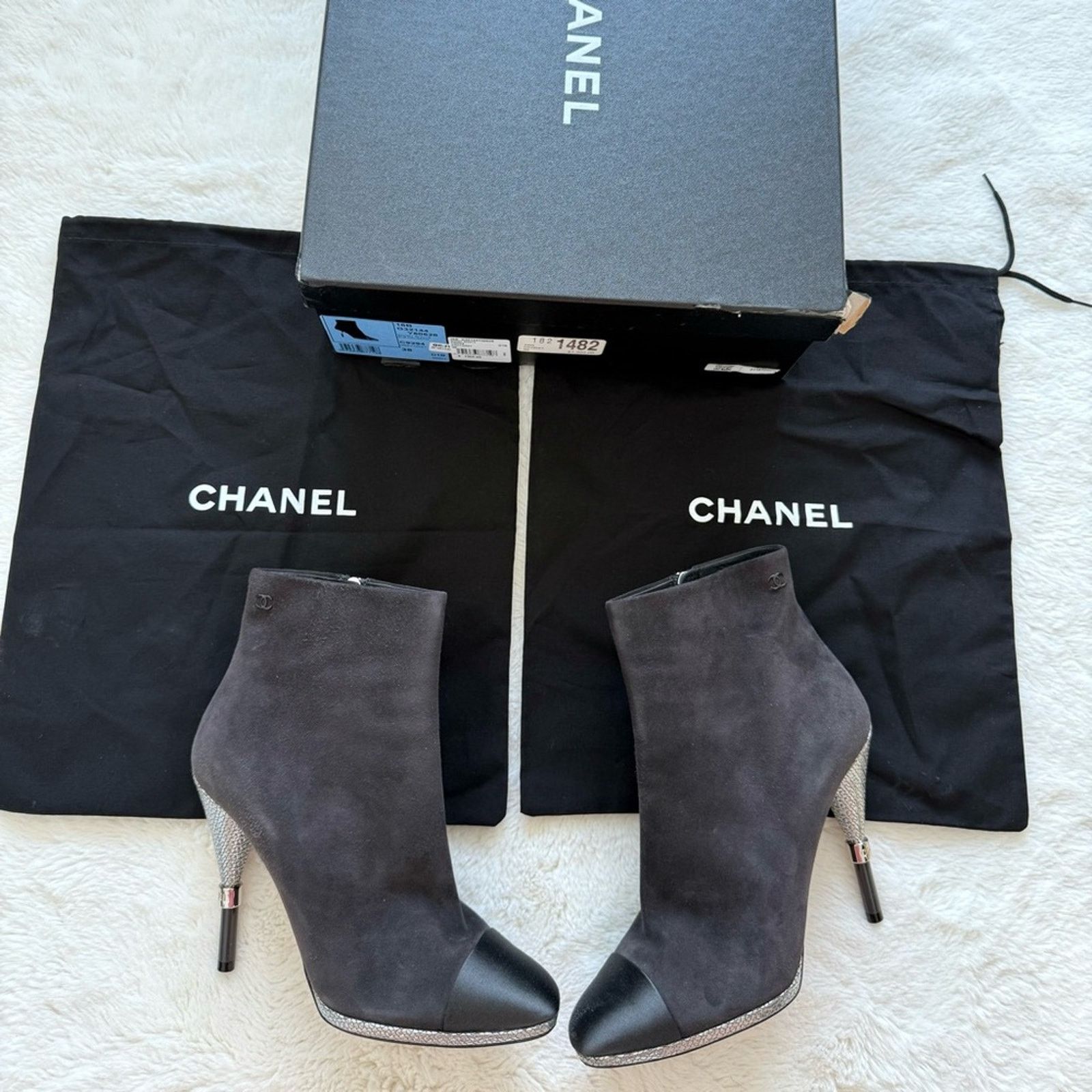 Chanel CHANEL women suede grey boots size 38 EU Authentic 1750$ Size US 8 / IT 38 - 11 Thumbnail