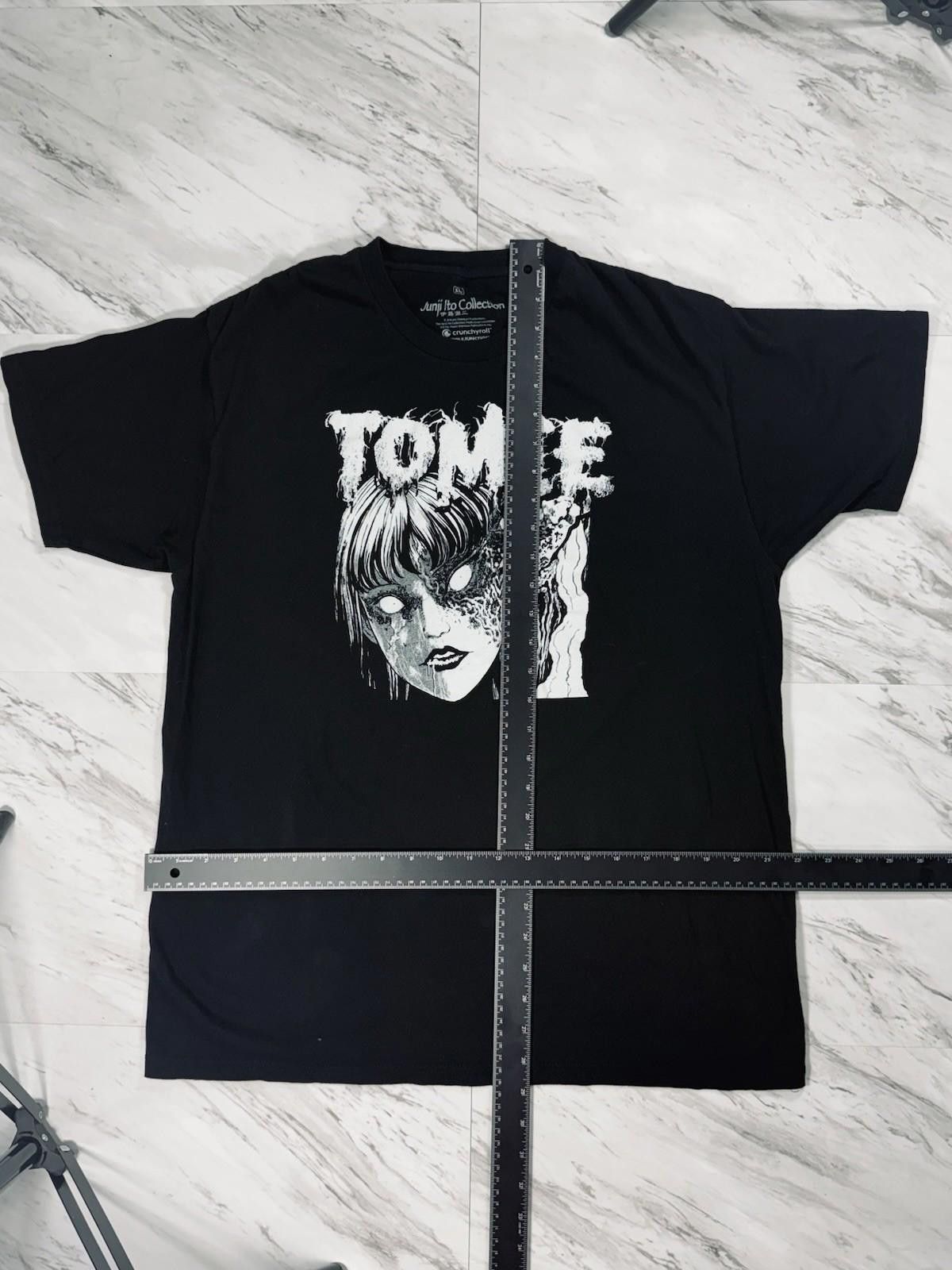 Hot Topic Junji Ito Tomie Horror Graphic Crunchyroll Exclusive #8 Size US XL / EU 56 / 4 - 1 Thumbnail