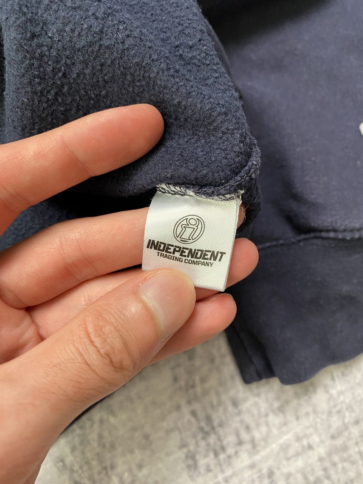 FUCT 90s rare vintage blue FUCT Independent big logo sweatshirt Size US M / EU 48-50 / 2 - 7 Thumbnail