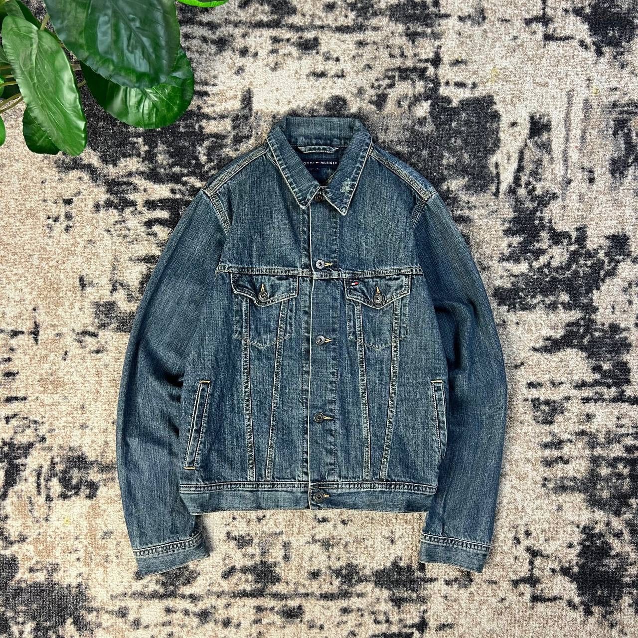 Tommy Hilfiger Tommy Hilfiger Vintage Y2K Mini Logo Button Up Denim Jacket Size US S / EU 44-46 / 1 - 1 Thumbnail