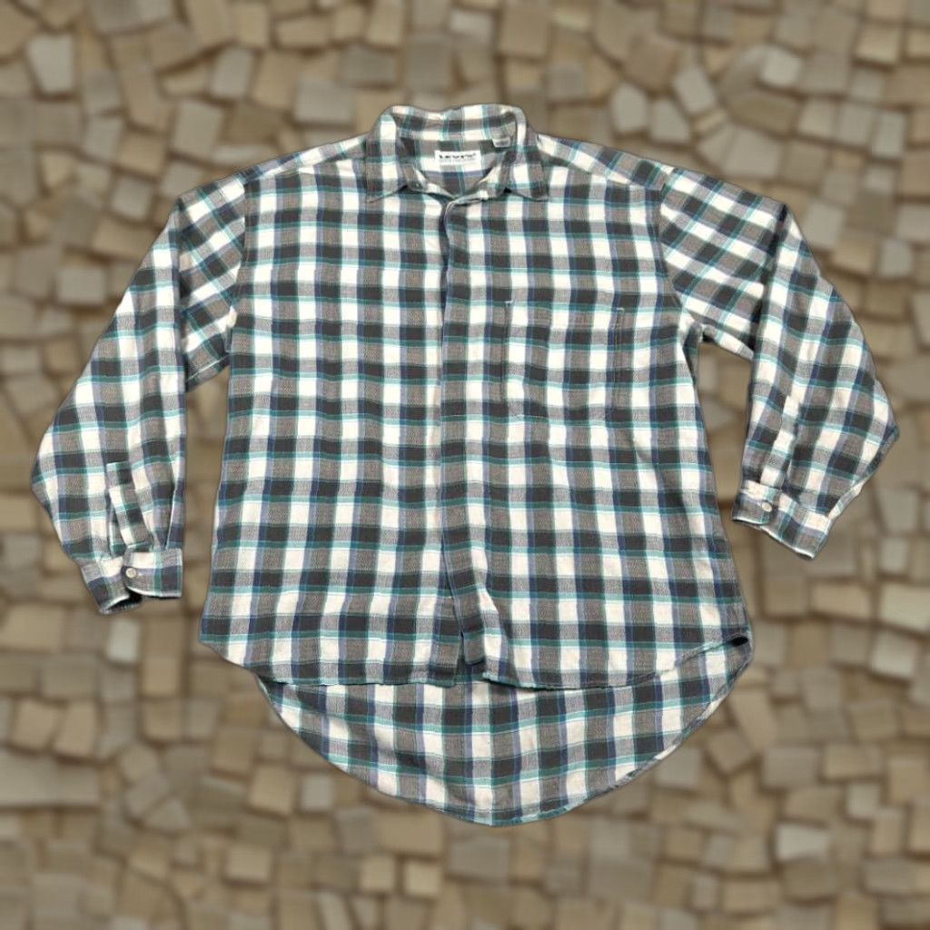 Levi's VINTAGE Levi's Shirt Levis Button-Up Plaid Gray Green Blue 90s Grunge Adult LARGE Shirt Mens Size US L / EU 52-54 / 3 - 1 Thumbnail