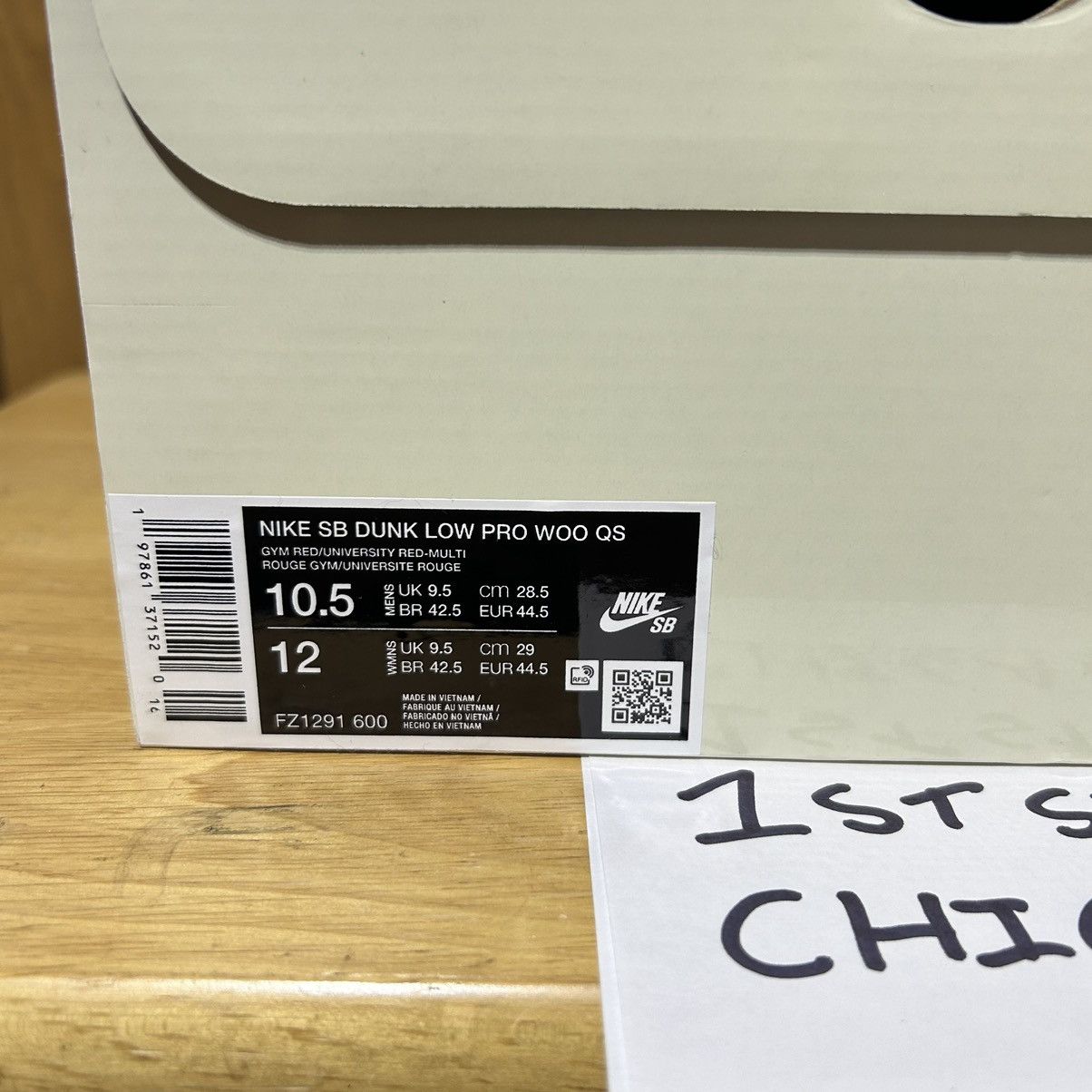 Designer × Nike Nike SB Dunk Low x Wizard of Oz FZ1291-600 Size 10.5 NEW Size US 10.5 / EU 43-44 - 9 Thumbnail