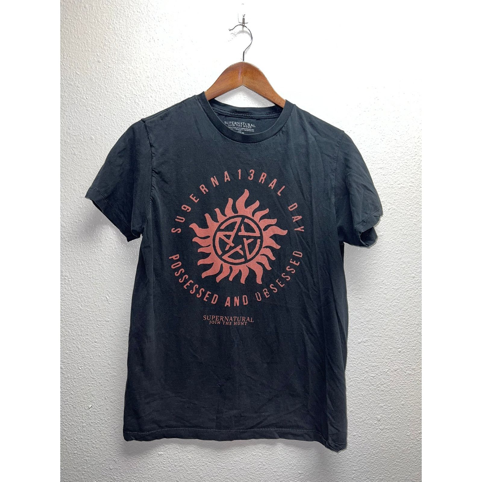 Vintage Supernatural Join The Hunt Shirt Possessed Black Tee Medium Size US M / EU 48-50 / 2 - 1 Thumbnail