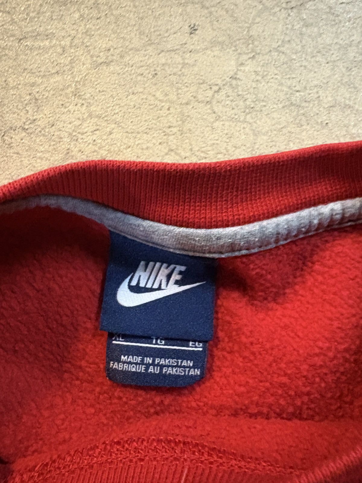 Nike Nike Y2K Crewneck Sweatshirt Red Size XL Size US XL / EU 56 / 4 - 5 Thumbnail