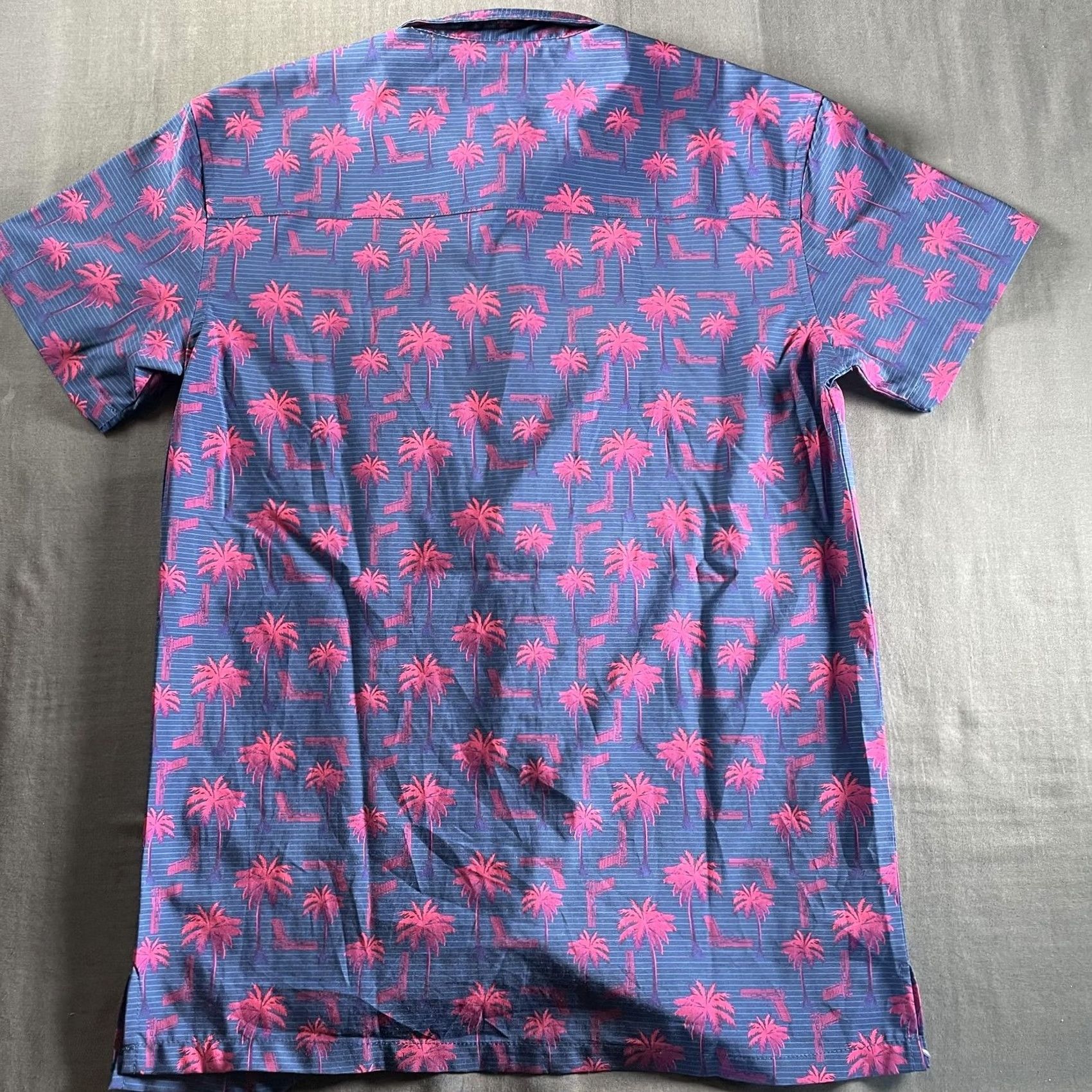 Vintage Retro Rifle Rising Palm Shirt Mens Small Blue Palm Tree Pistol Print Stretch Shirt Size US S / EU 44-46 / 1 - 6 Thumbnail