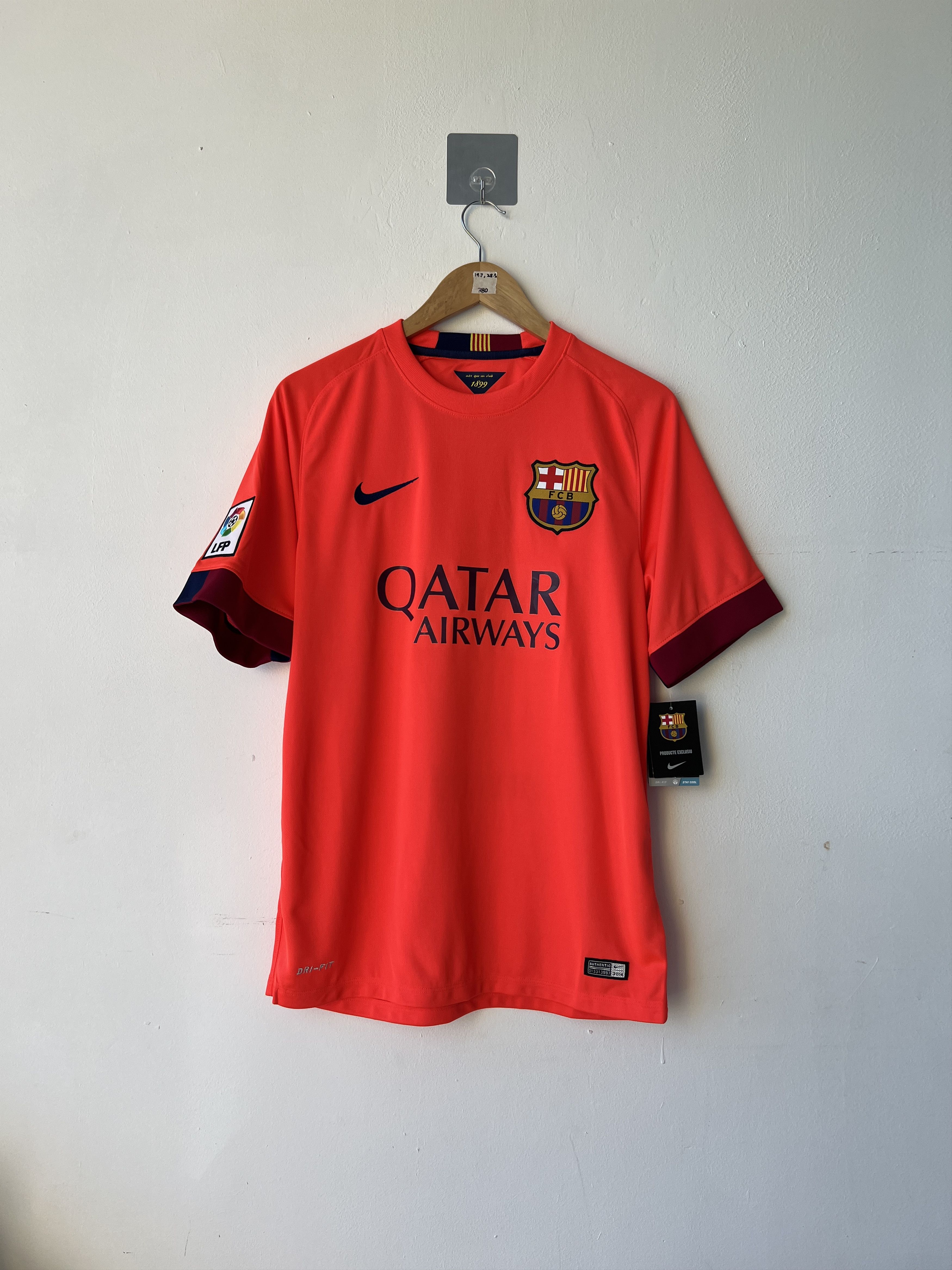 Nike (M) Barcelona 2014-15 Away Shirt Suarez #9 (NEW) Kit Size US M / EU 48-50 / 2 - 2 Thumbnail