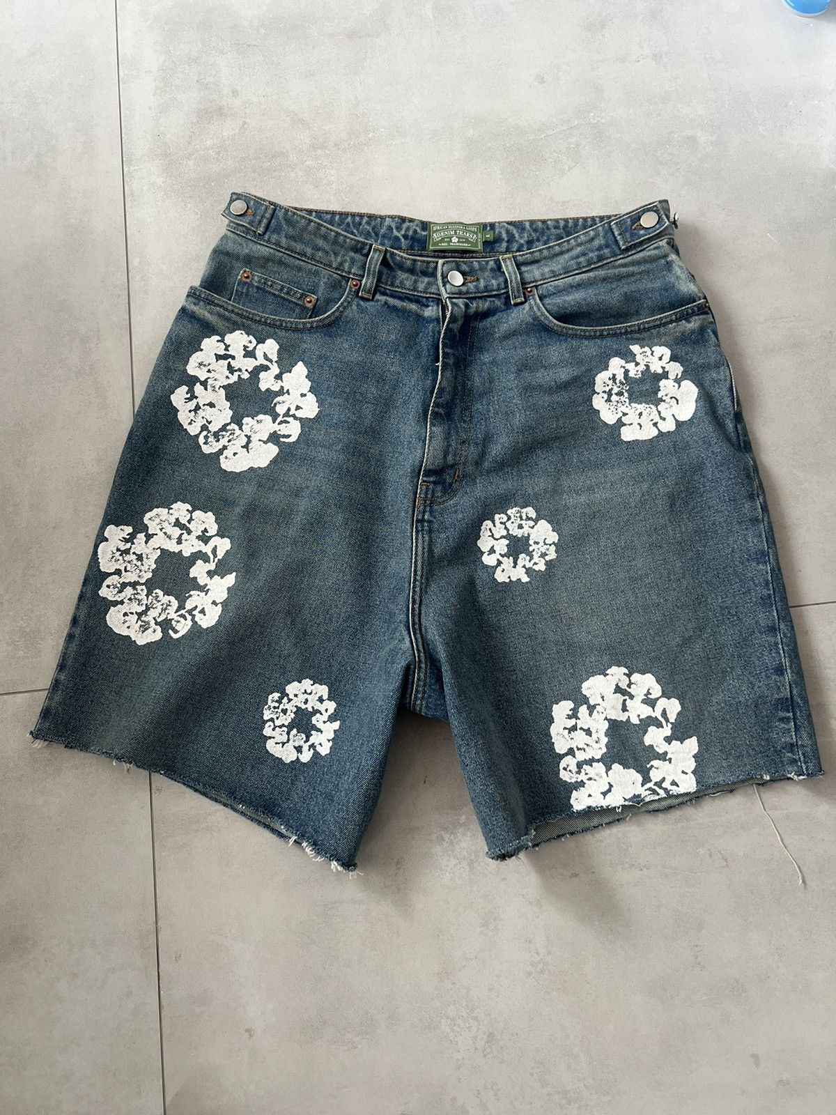 image of Denim Tears Shorts, Men's (Size 34)