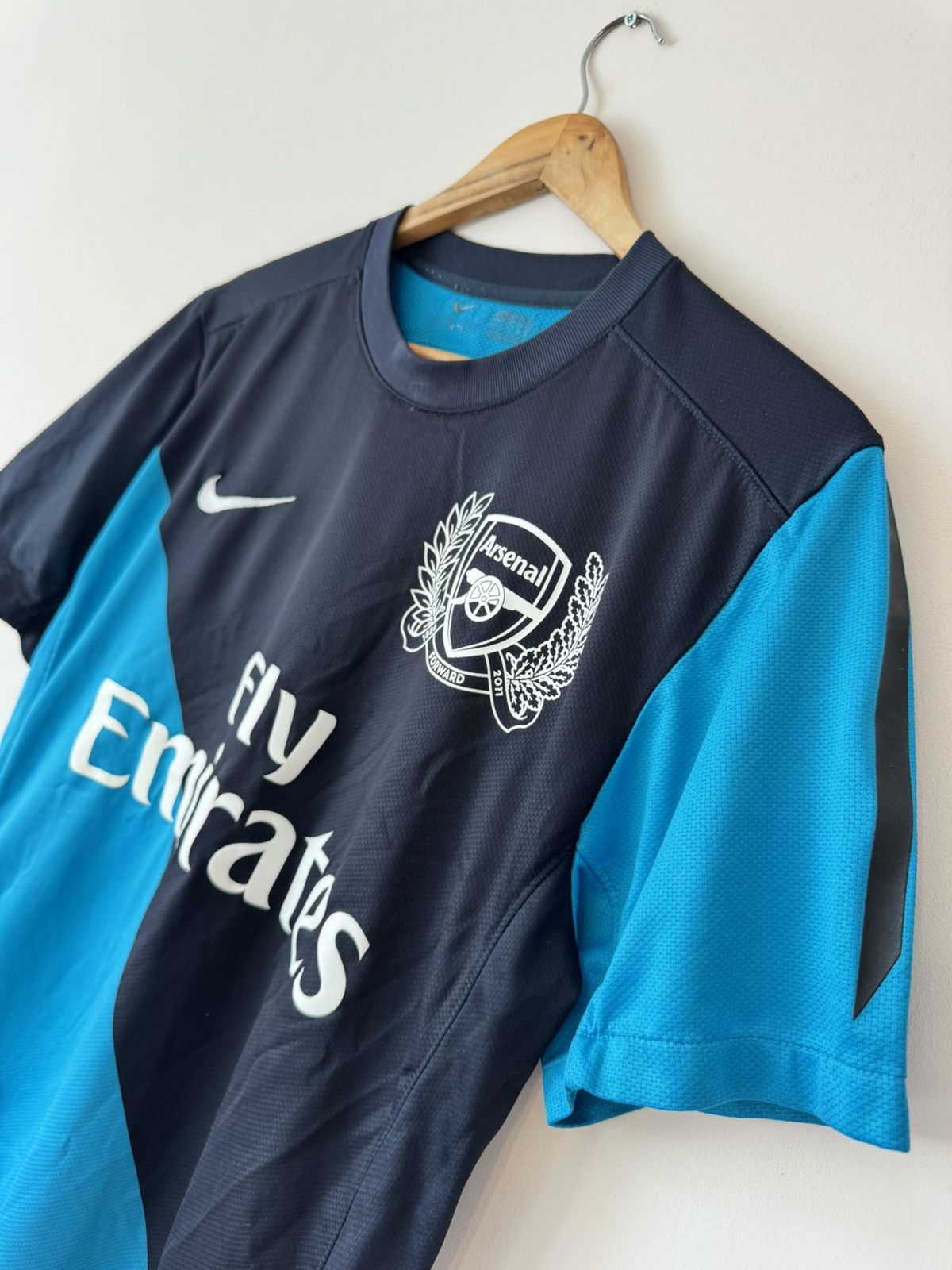 Nike Arsenal 2011-2012 Away Soccer Jersey Football Shirt Kit Size US M / EU 48-50 / 2 - 5 Thumbnail