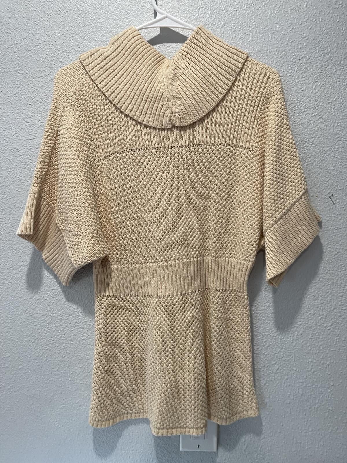 Other Calvin Klein Jeans Cream Knit Short Sleeve Sweater with Turt Size S / US 4 / IT 40 - 3 Thumbnail