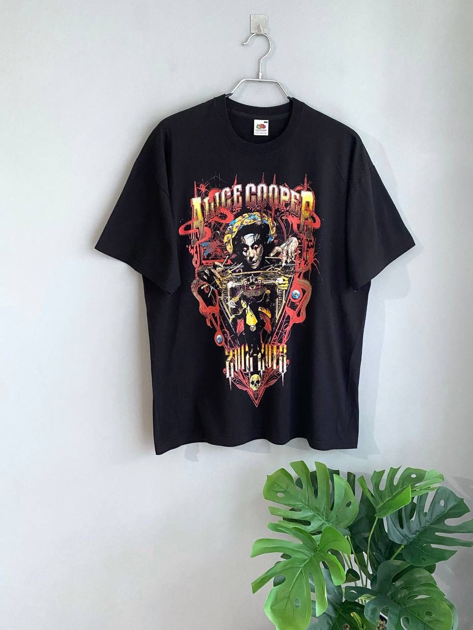 Band Tees × Fruit Of The Loom Alice Cooper “Raise The Dead Tour” Rock Band T-Shirt, XL Size US XL / EU 56 / 4 - 1 Thumbnail