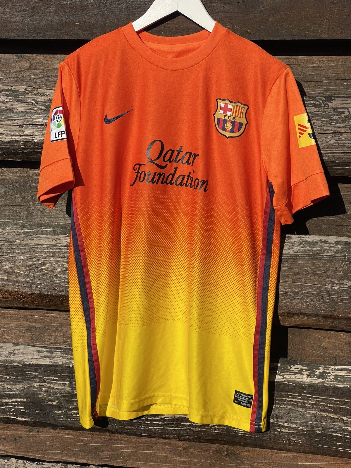 Nike 2012 Nike Barcelona #8 Iniesta soccer jersey Size US M / EU 48-50 / 2 - 2 Thumbnail