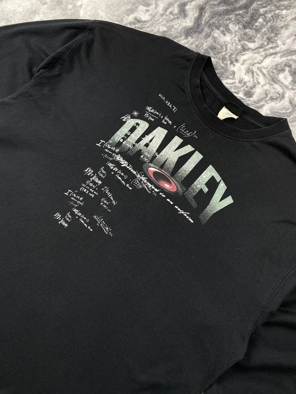 Oakley Vintage Oakley Software Long Sleeve 00s Big Logo Men Size US XL / EU 56 / 4 - 7 Thumbnail
