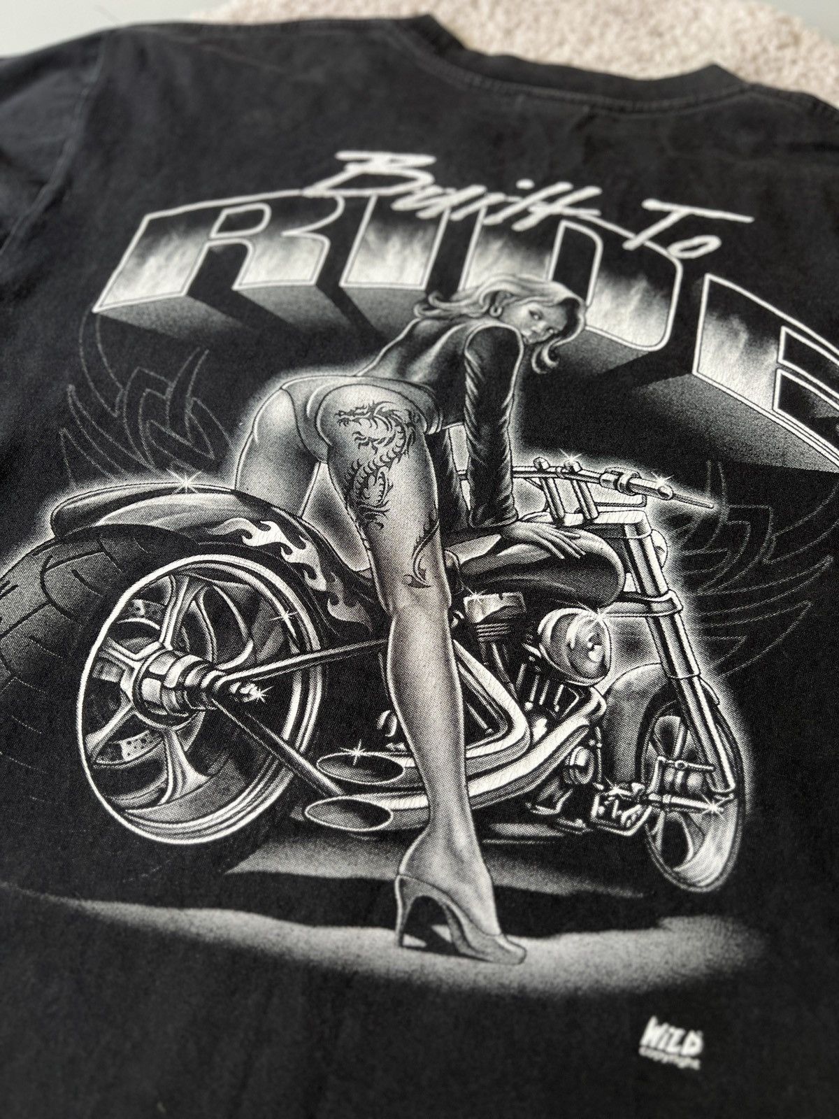 Vintage Vintage Sexy Girl Silhouette Born Wild T-Shirt Japan Style Size US L / EU 52-54 / 3 - 6 Thumbnail