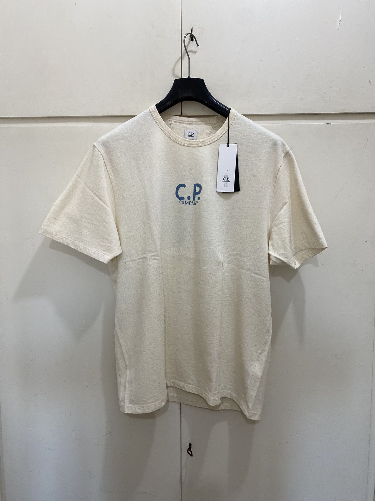 C.P. Company CP Company T-shirt, size XXL, cream new Size US XXL / EU 58 / 5 - 1 Thumbnail