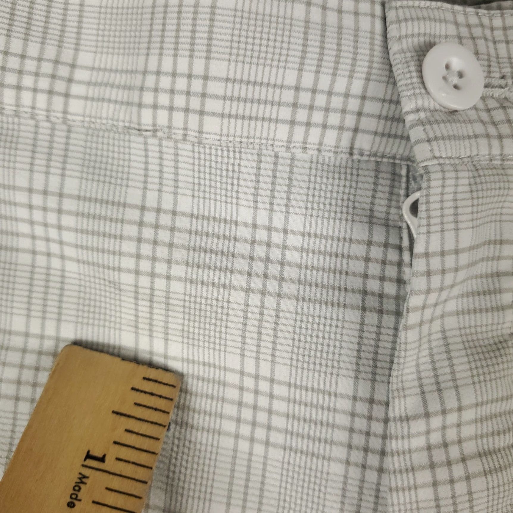 Nike Nike Shorts Mens 40 Gray Plaid Swoosh Dri Fit Chino Flat Front Casual Golf 30 White? Size US 40 / EU 56 - 3 Thumbnail