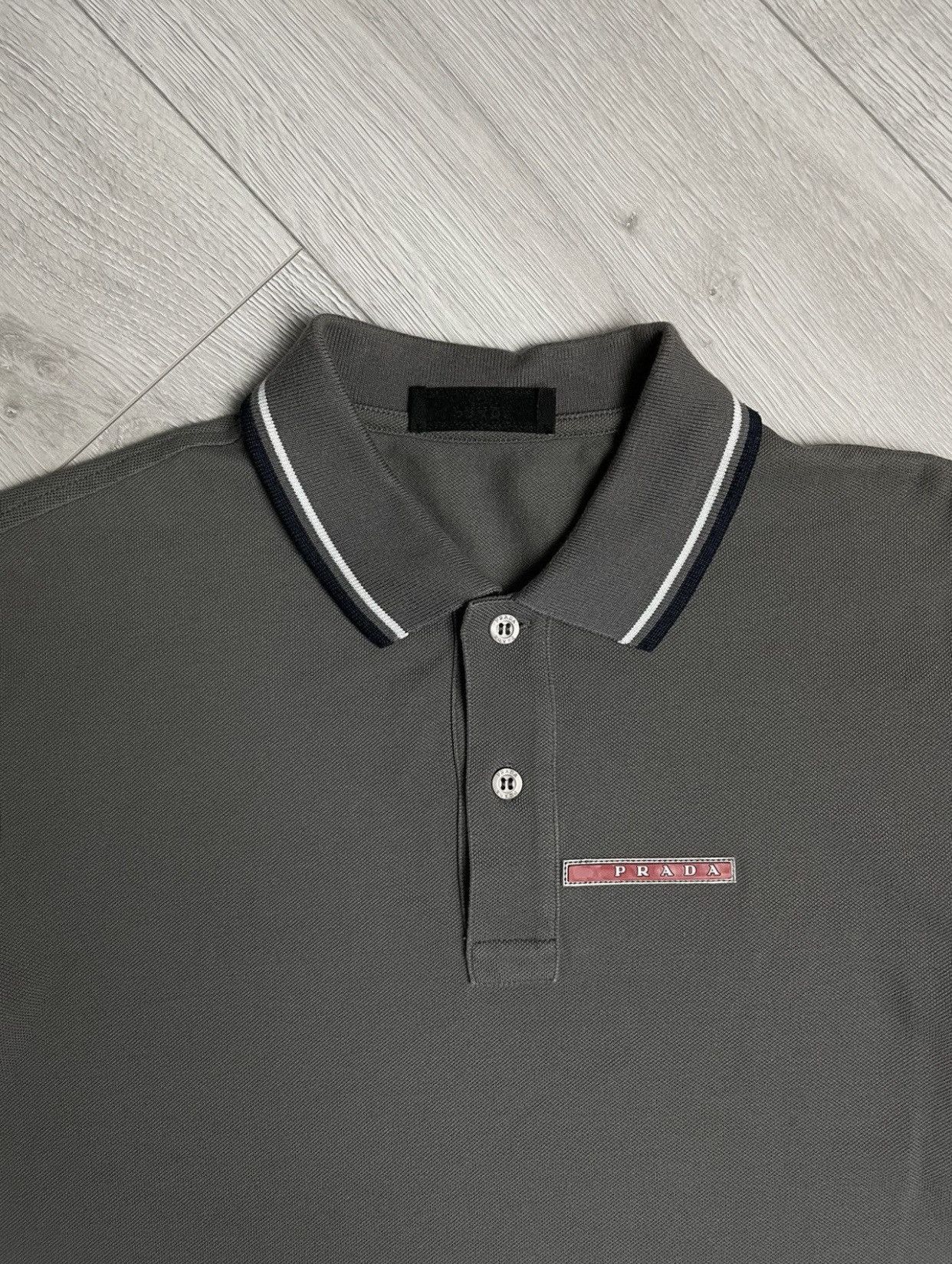Prada Prada Red Tab Grey Polo Shirt Size US S / EU 44-46 / 1 - 4 Thumbnail