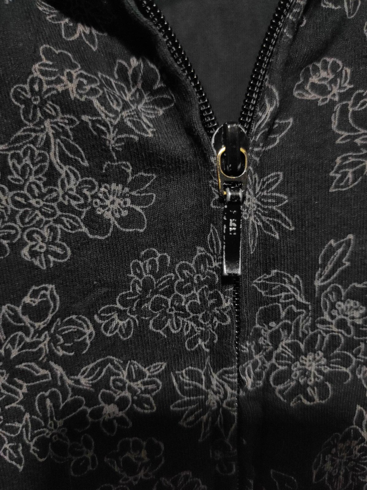 Uniqlo Uniqlo Floral zip fur hoodie ifsix LGB style Size US S / EU 44-46 / 1 - 8 Thumbnail