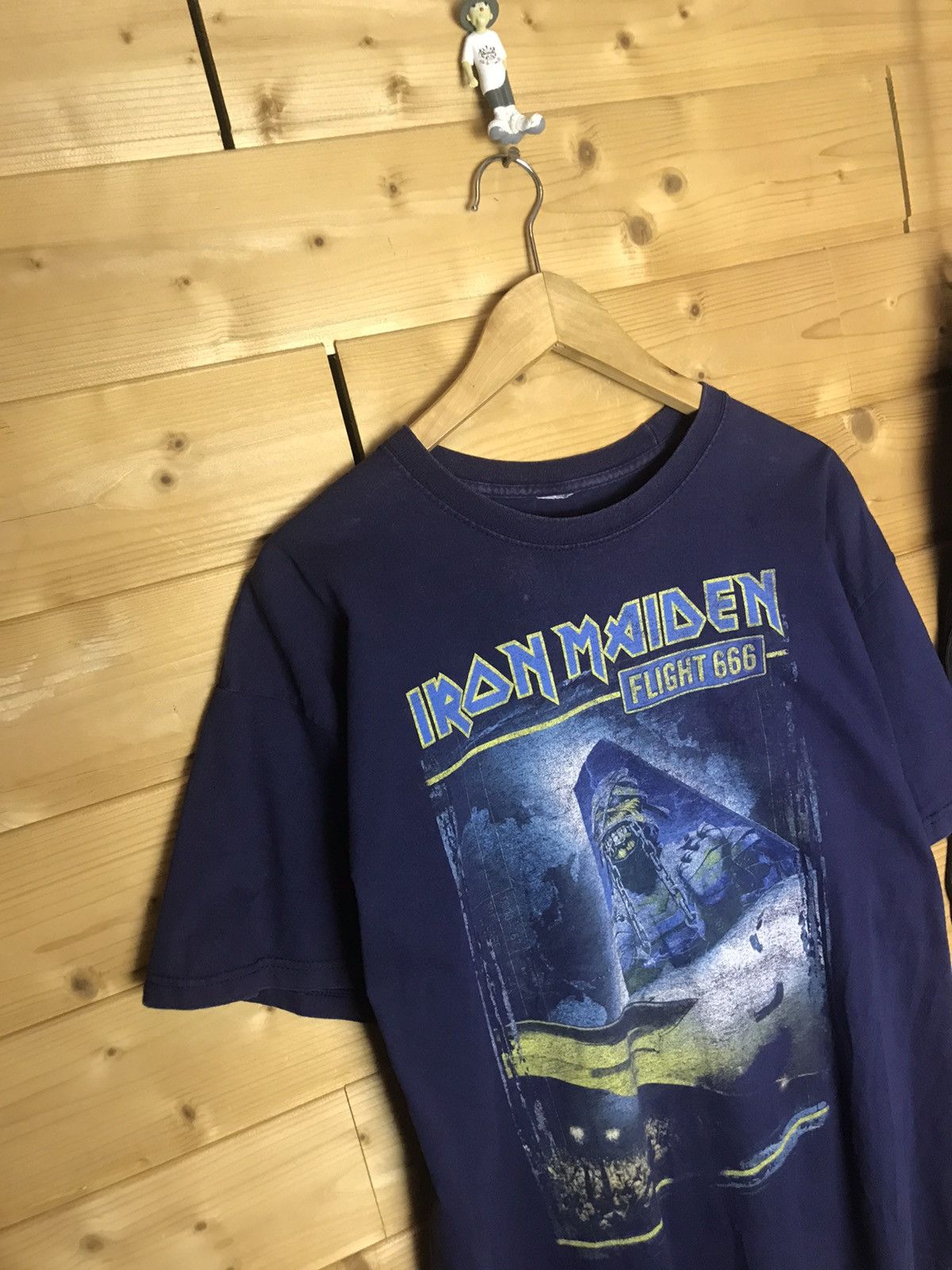 Vintage Vintage Iron Maiden flight 666 t-shirt Size US XL / EU 56 / 4 - 2 Thumbnail