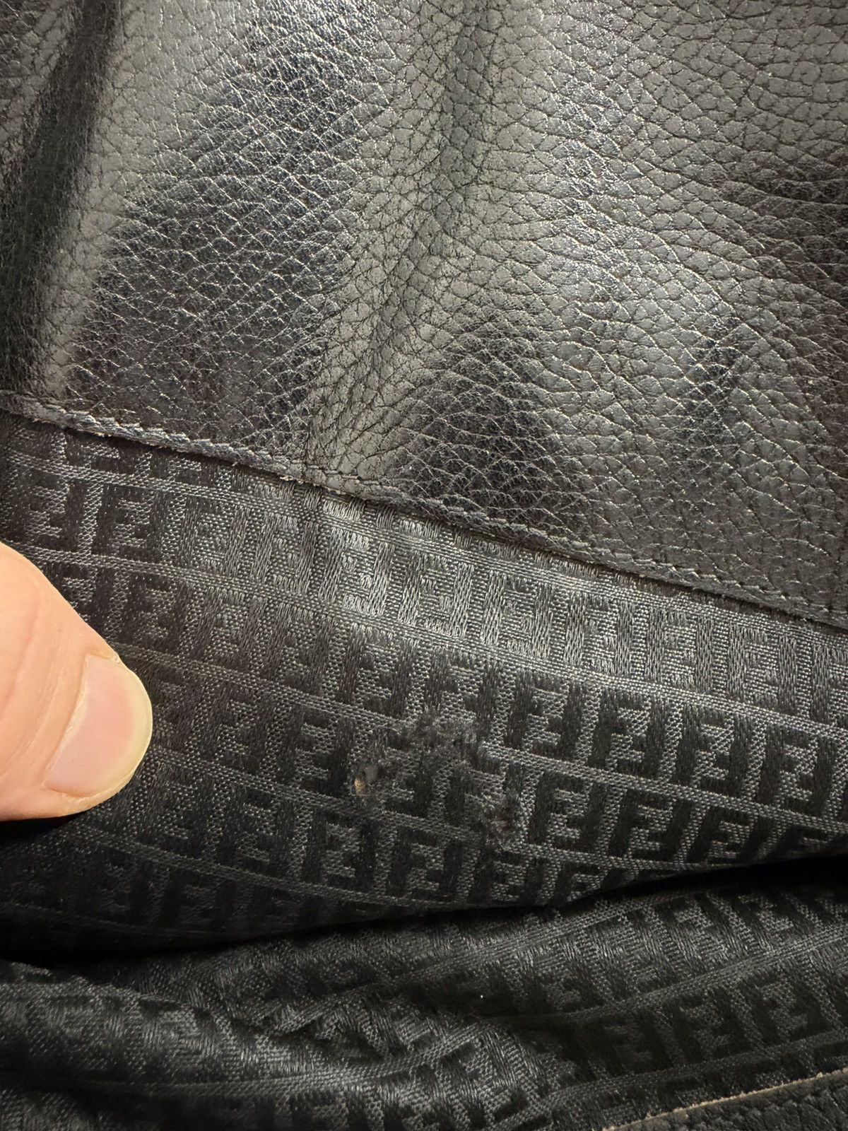 Fendi Vintage Fendi Leather Crossbody Bag Size ONE SIZE - 18 Thumbnail