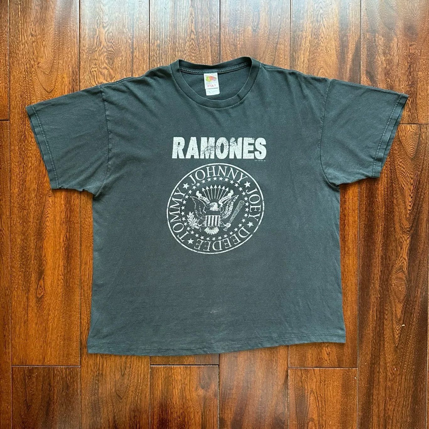 Vintage Ramones Vintage 00s Tee Size US M / EU 48-50 / 2 - 1 Thumbnail
