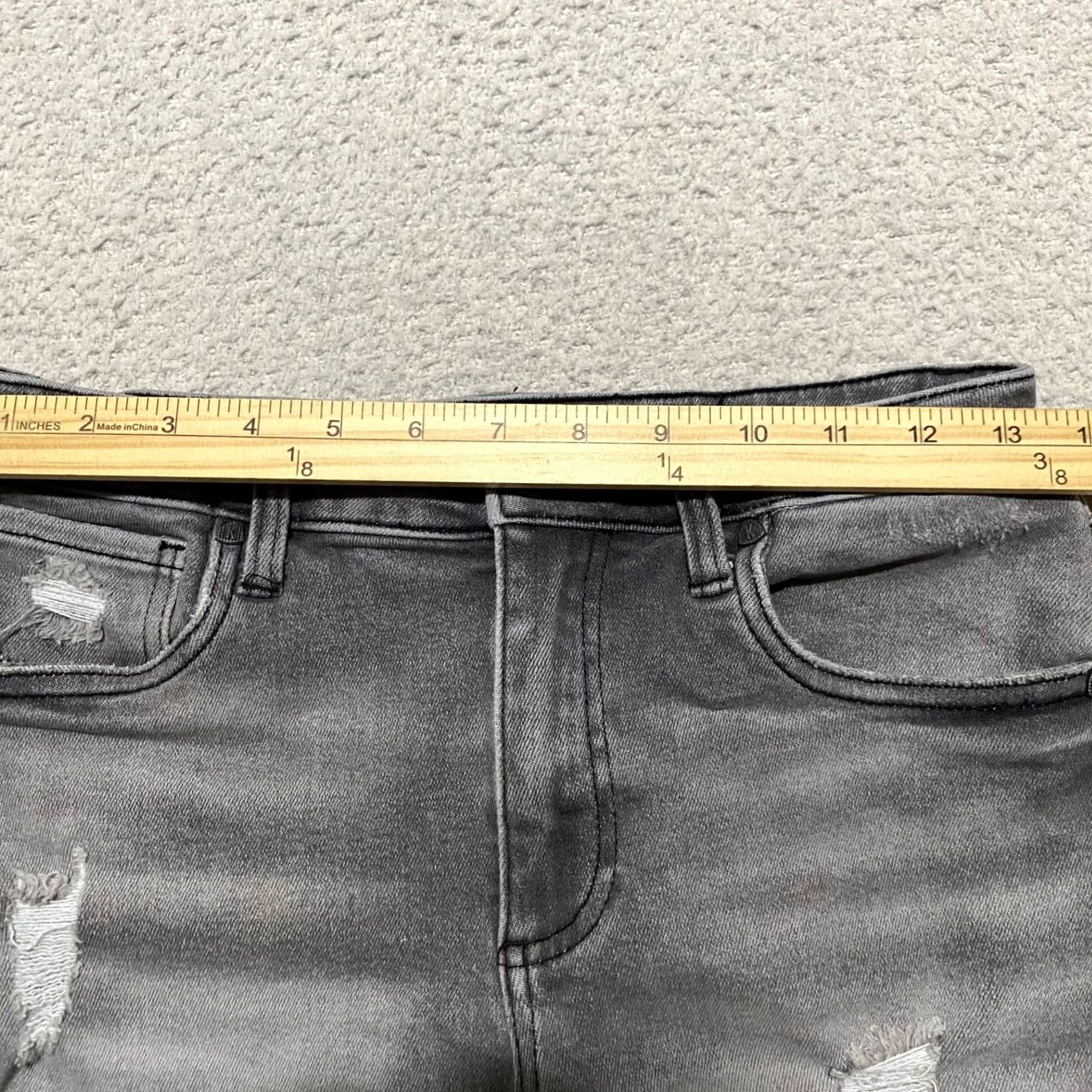 Vintage KUT from the Kloth Womens 2 Denim Shorts Gray Inseam 3" Cut-Off Distressed Stretch Pockets 5-Pocket High Rise Casual Summer Spring Fall xs? Wait. Size 26" / US 2 / IT 38 - 7 Thumbnail