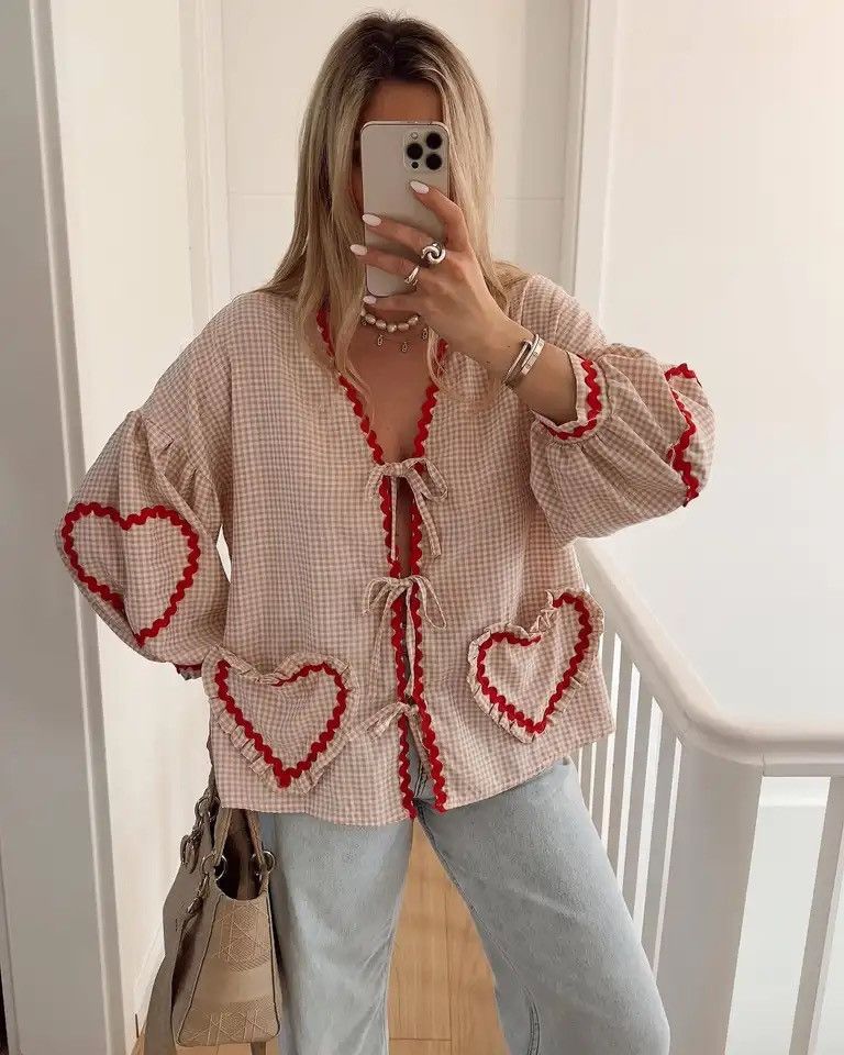 Other Vintage Heart Print Long Sleeve Tee Shirt y2k Size M / US 6-8 / IT 42-44 - 1 Thumbnail