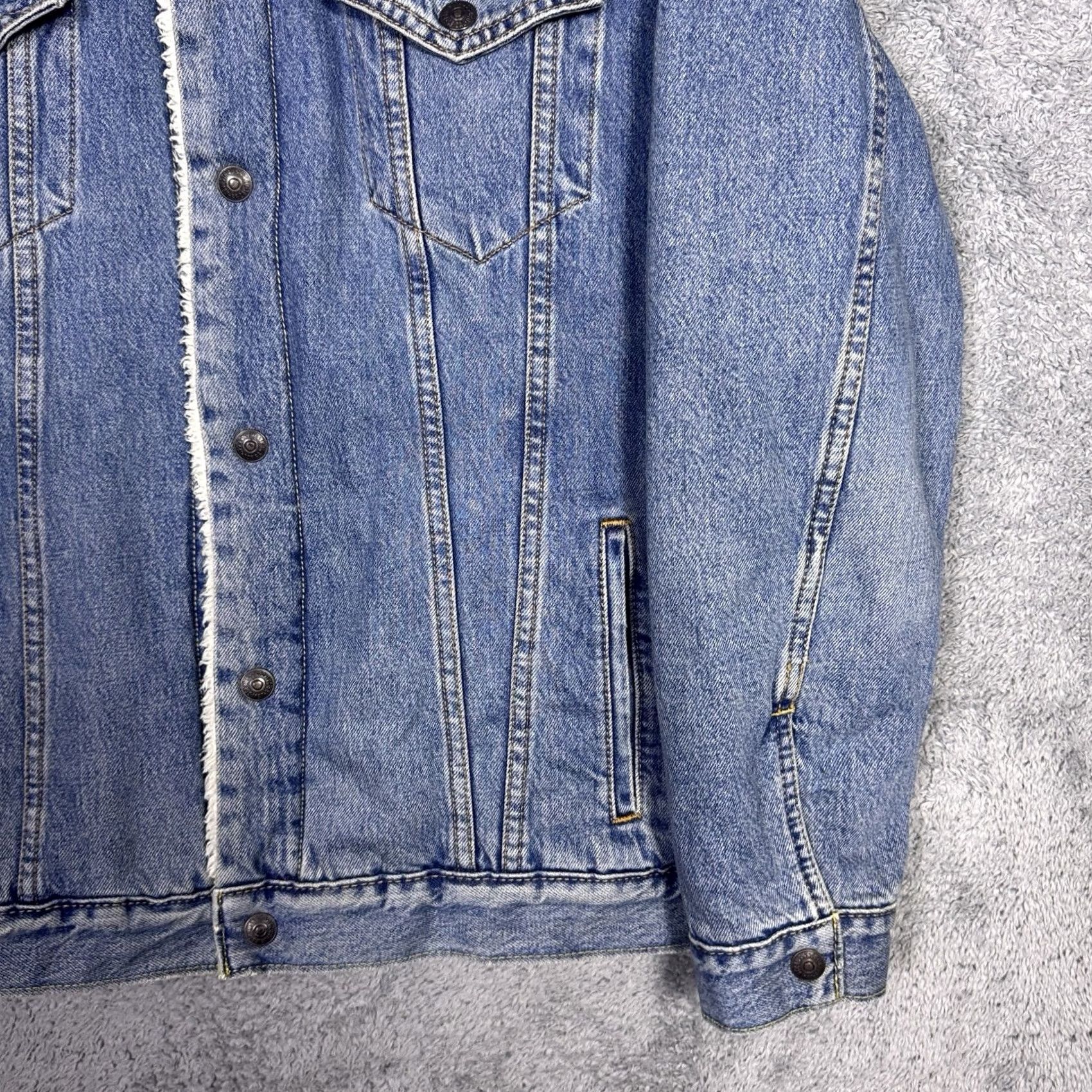 Levi's VINTAGE Levi's Jacket Men XL Denim Trucker Lined Sherpa Bomber Utility 90s Hip Hop USA Mens Size US XL / EU 56 / 4 - 3 Thumbnail