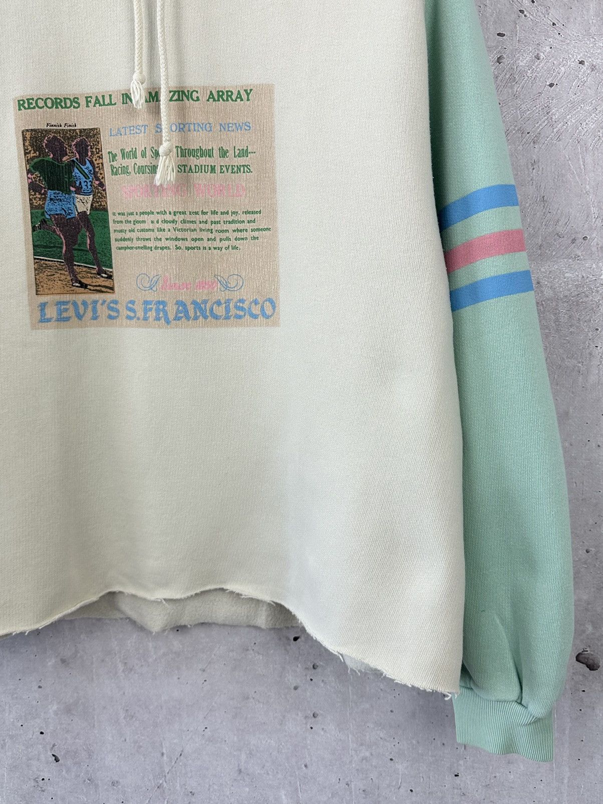Levi's Vintage Levi’s Print Logo Distressed Ivory Women’s Hoodie Size M / US 6-8 / IT 42-44 - 4 Thumbnail